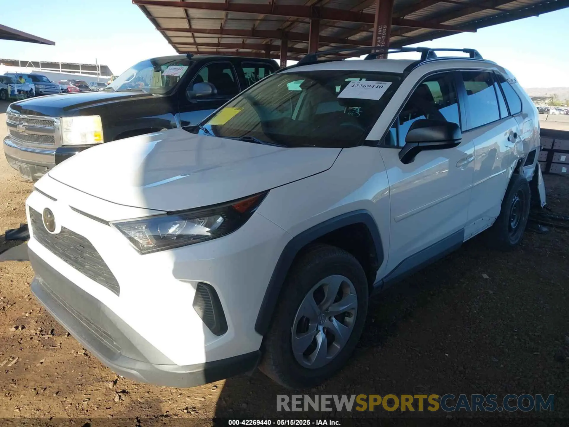 2 Photograph of a damaged car 2T3H1RFV6LW067824 TOYOTA RAV4 2020