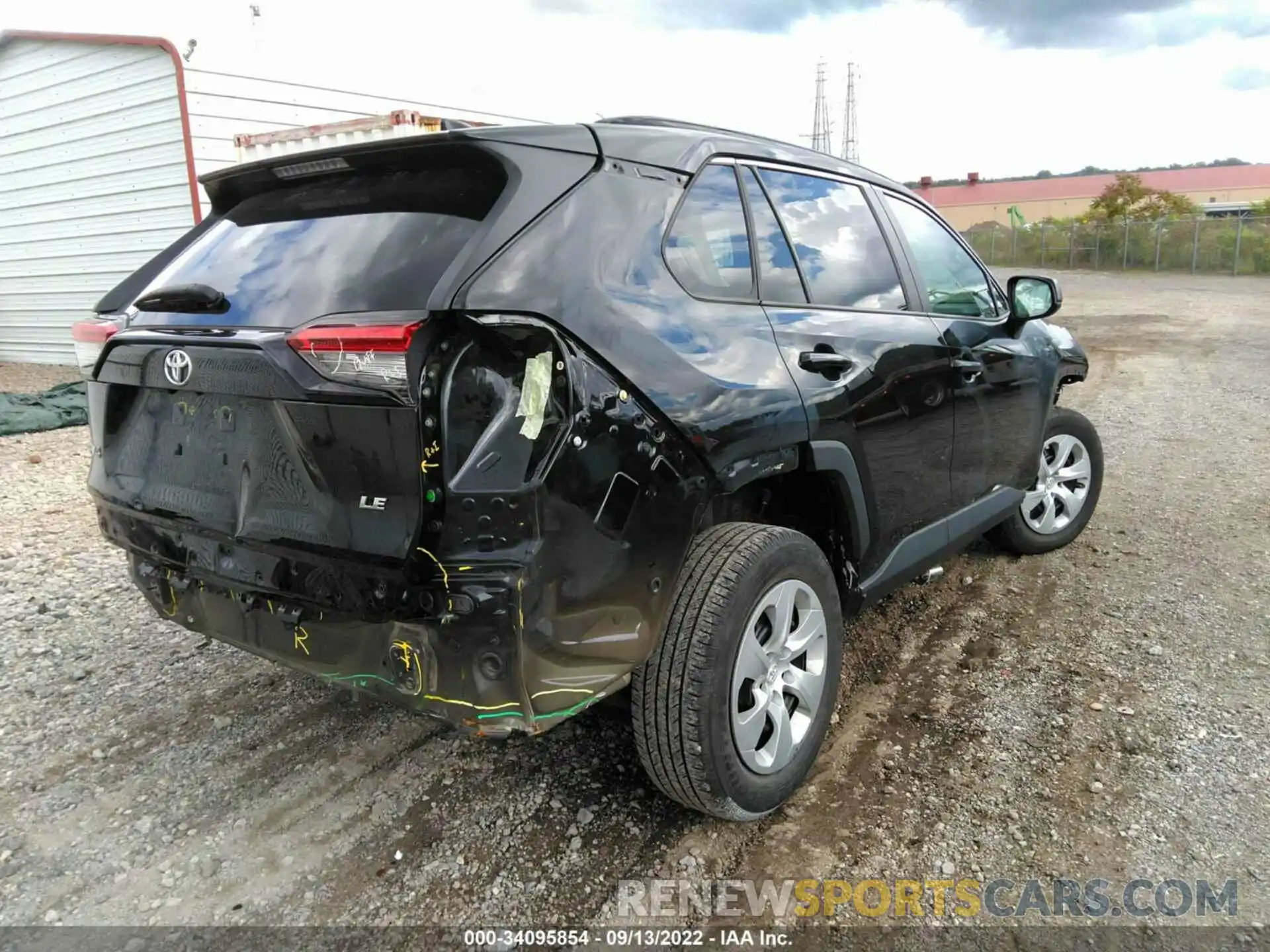 4 Photograph of a damaged car 2T3H1RFV6LW068438 TOYOTA RAV4 2020