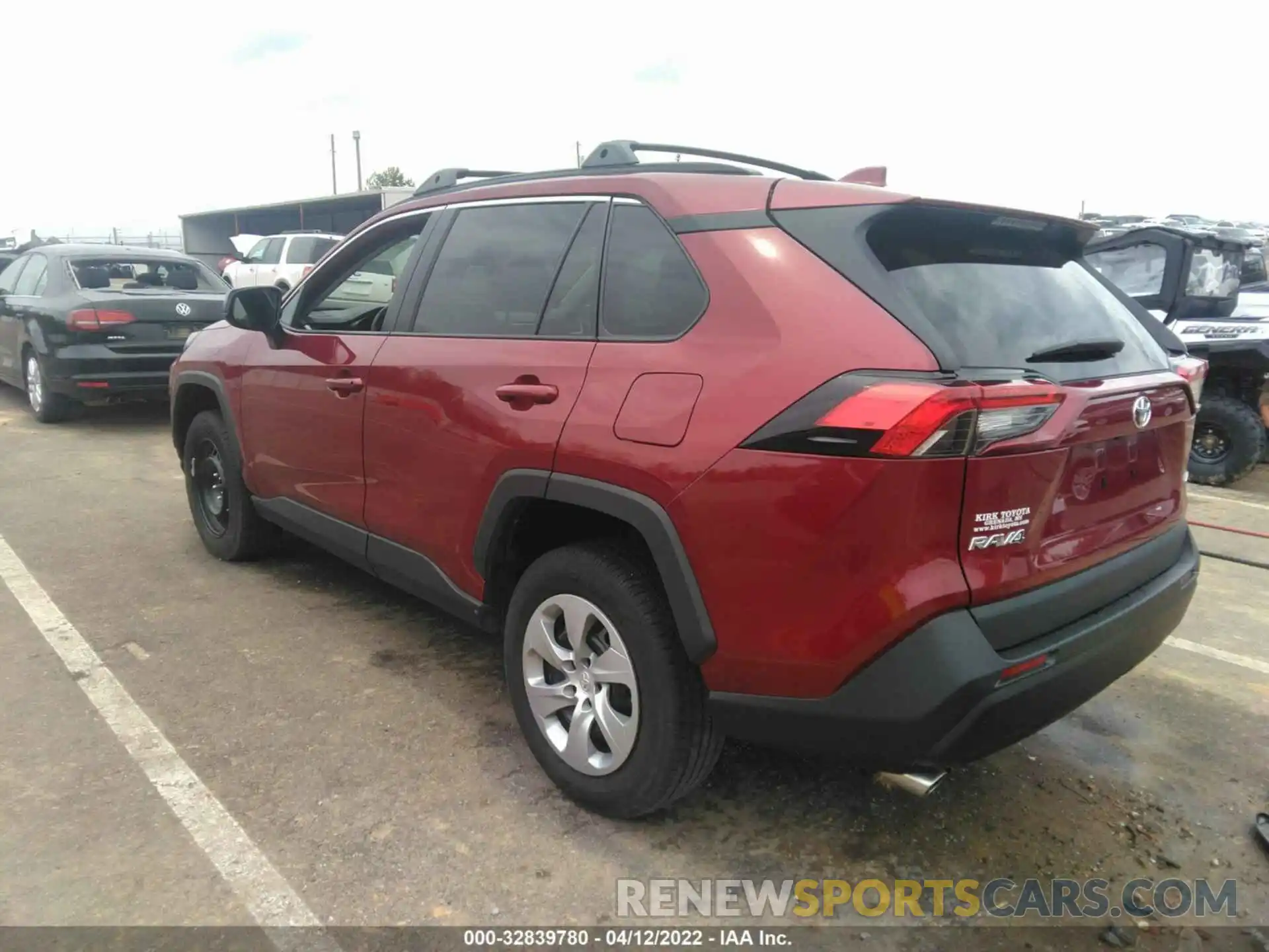 3 Photograph of a damaged car 2T3H1RFV6LW075521 TOYOTA RAV4 2020