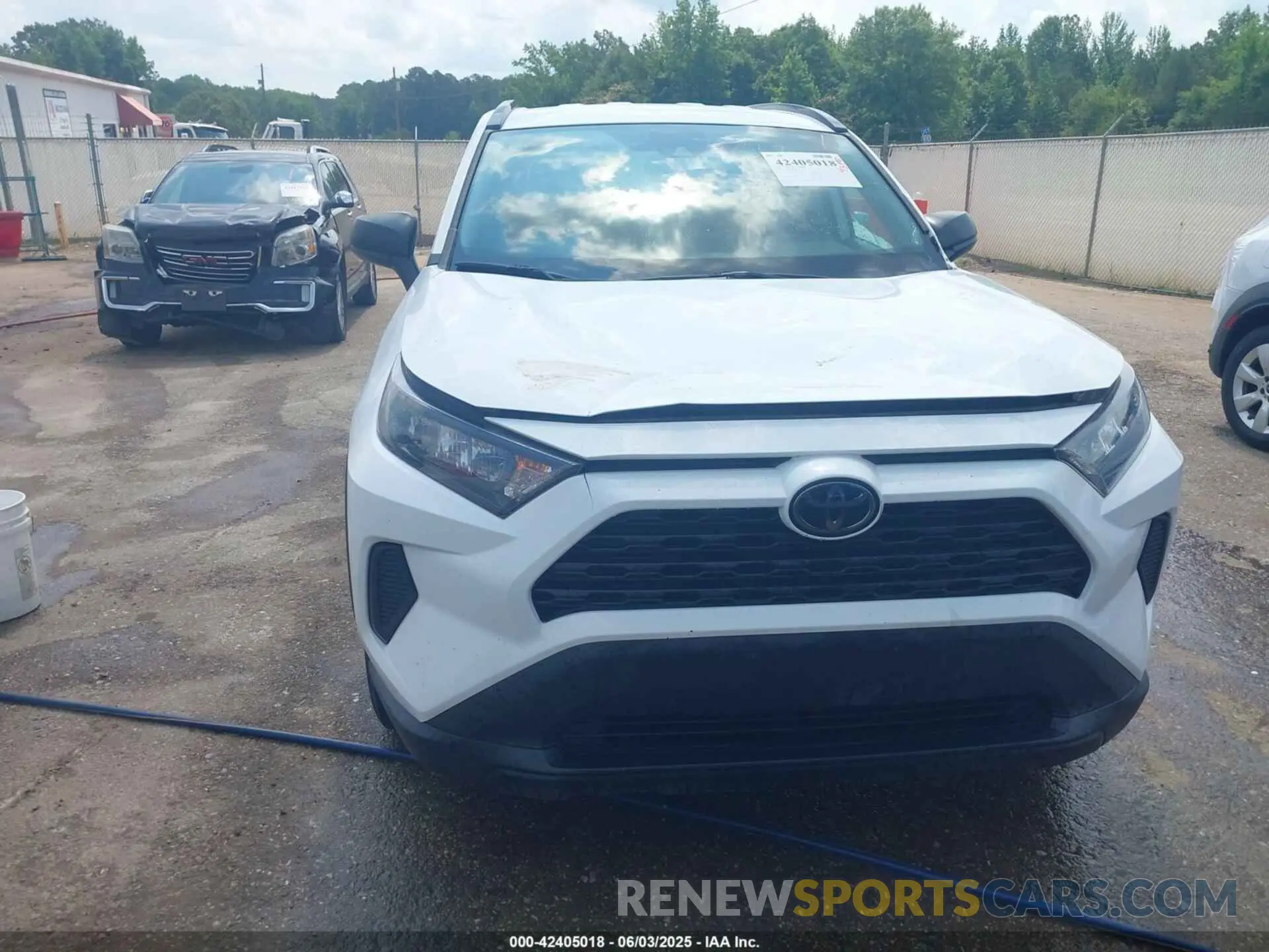 12 Photograph of a damaged car 2T3H1RFV6LW078726 TOYOTA RAV4 2020