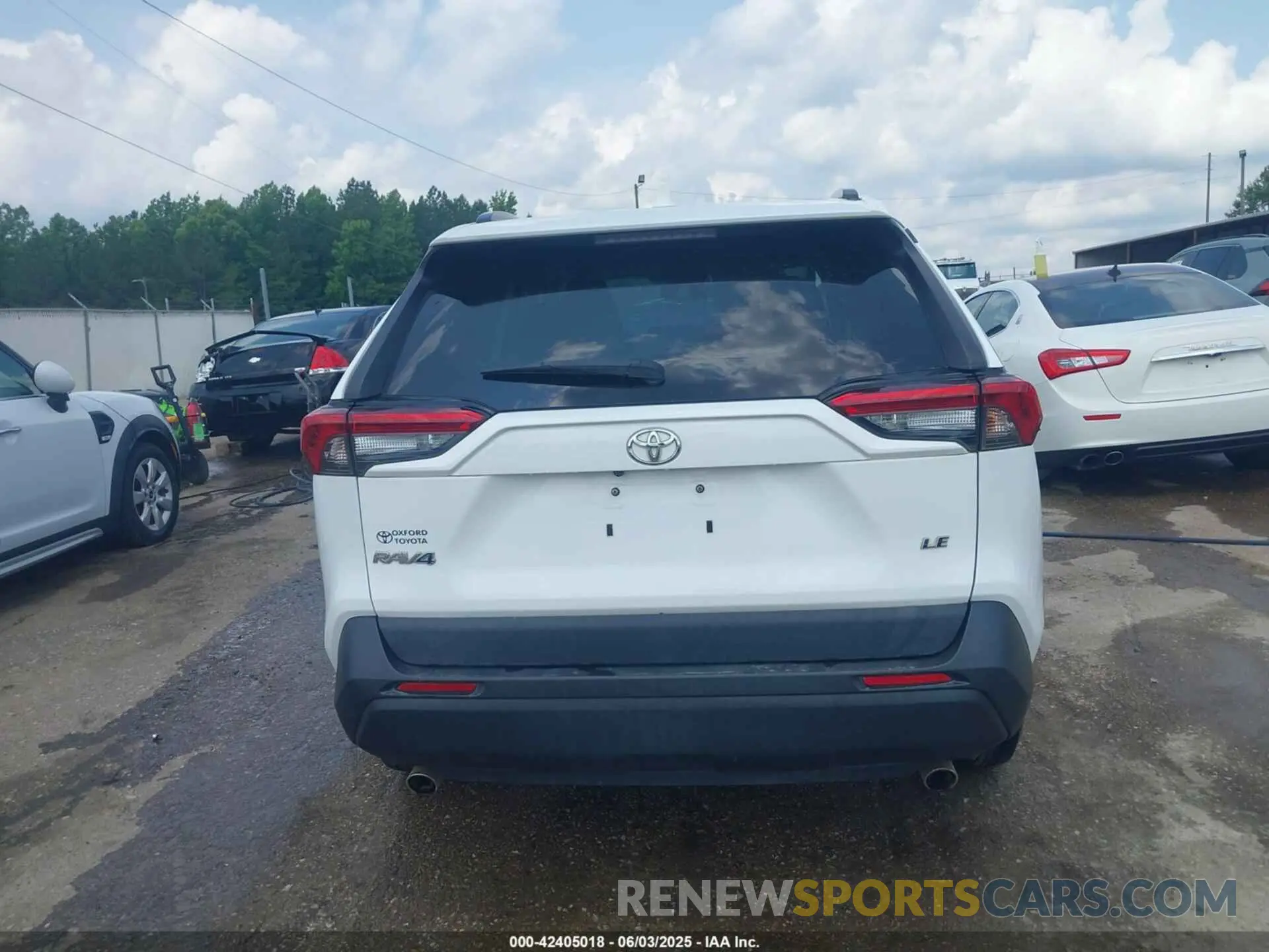 16 Photograph of a damaged car 2T3H1RFV6LW078726 TOYOTA RAV4 2020