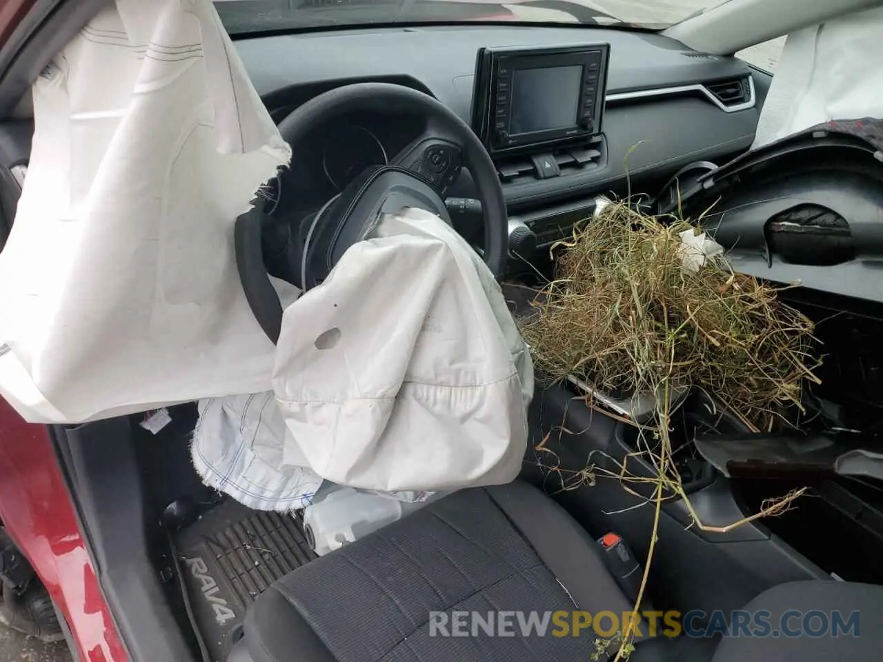 8 Photograph of a damaged car 2T3H1RFV6LW088768 TOYOTA RAV4 2020
