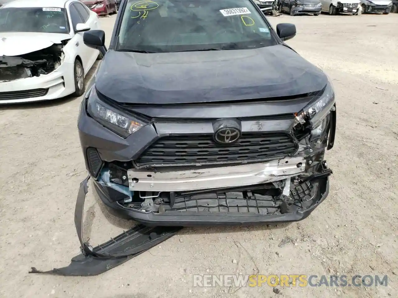 9 Photograph of a damaged car 2T3H1RFV6LW102393 TOYOTA RAV4 2020