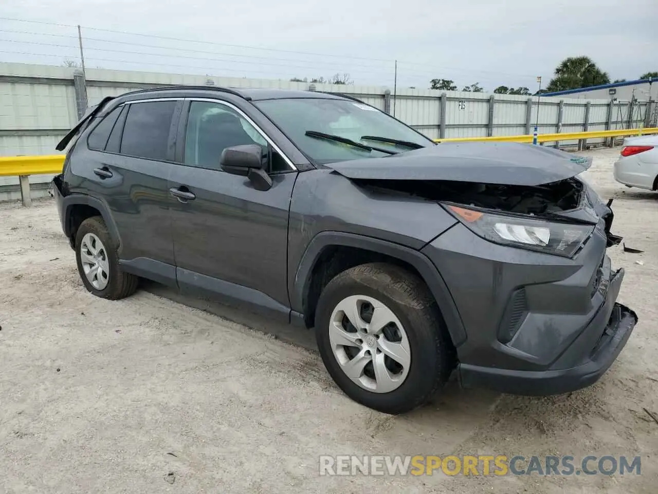 4 Photograph of a damaged car 2T3H1RFV7LC057708 TOYOTA RAV4 2020