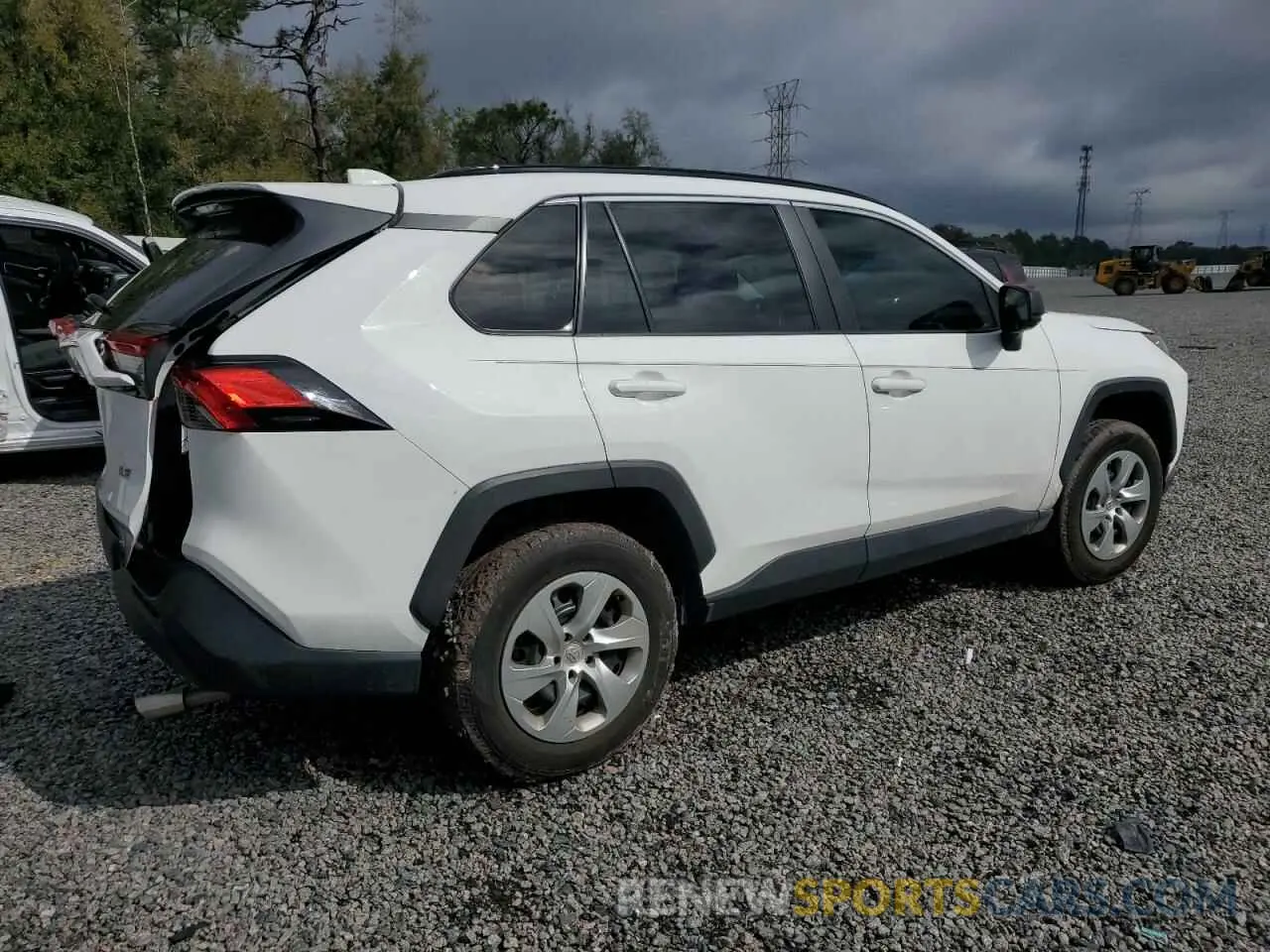 3 Photograph of a damaged car 2T3H1RFV7LC072029 TOYOTA RAV4 2020