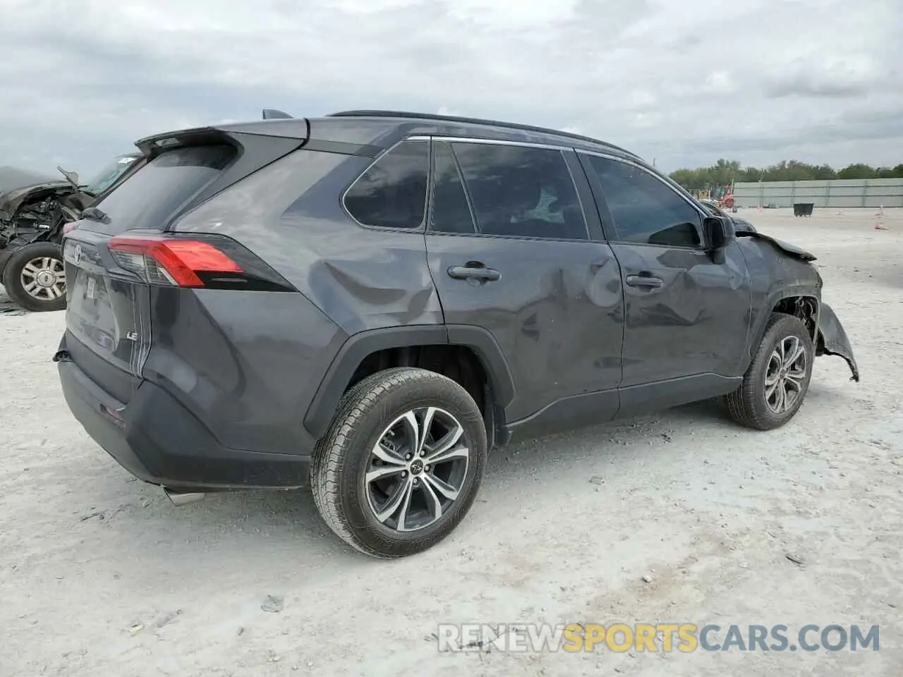 3 Photograph of a damaged car 2T3H1RFV7LW058985 TOYOTA RAV4 2020