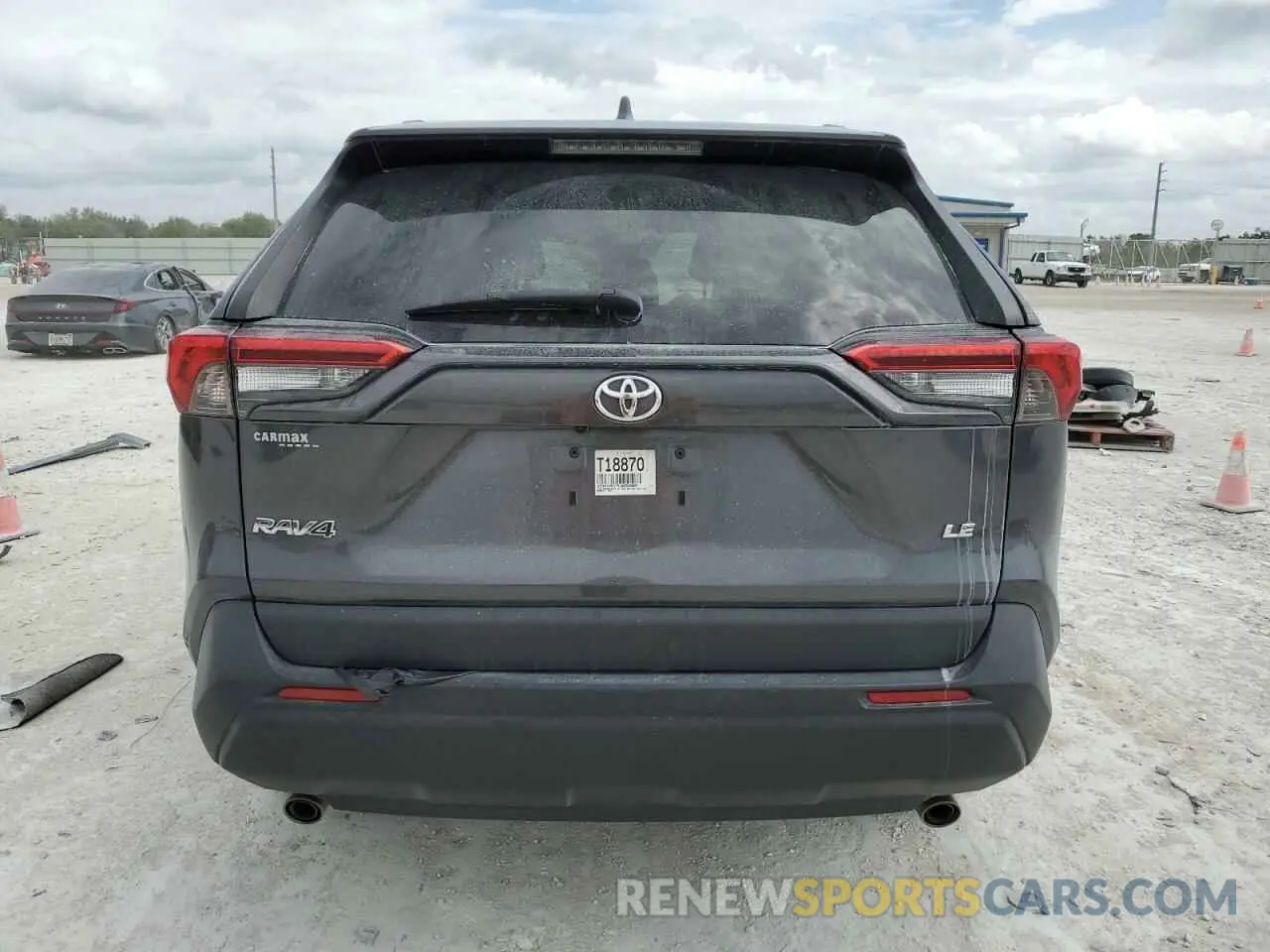 6 Photograph of a damaged car 2T3H1RFV7LW058985 TOYOTA RAV4 2020