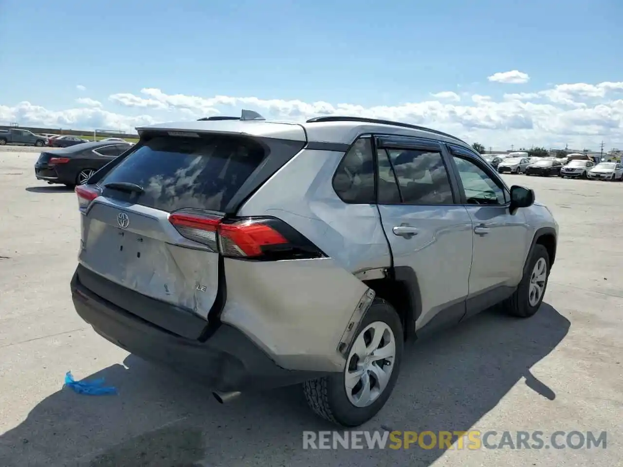 4 Photograph of a damaged car 2T3H1RFV7LW073888 TOYOTA RAV4 2020