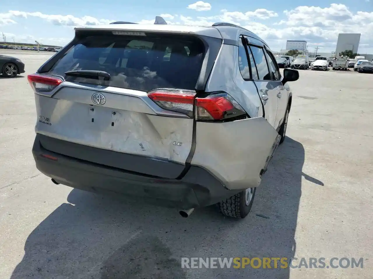 9 Photograph of a damaged car 2T3H1RFV7LW073888 TOYOTA RAV4 2020