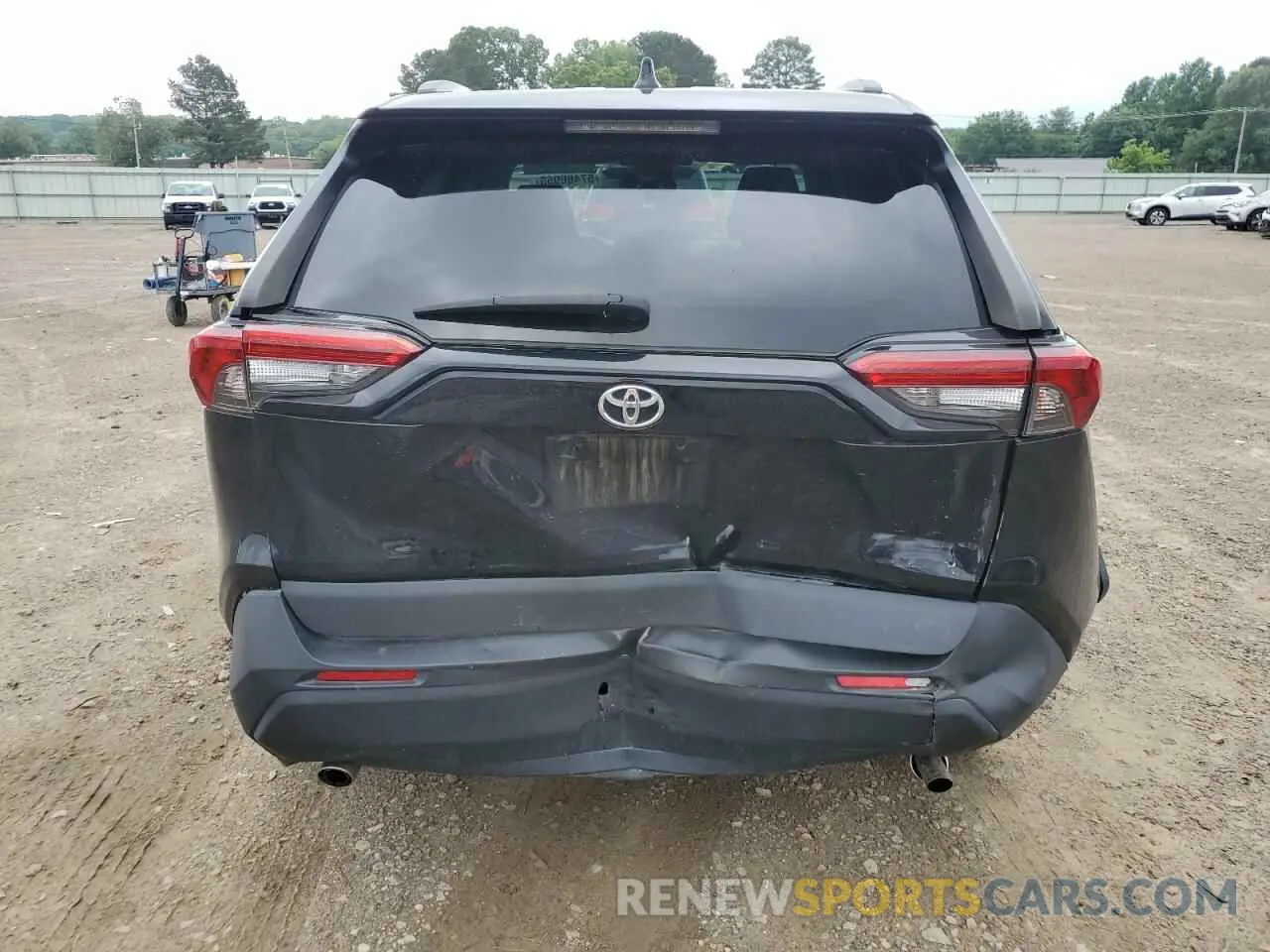 6 Photograph of a damaged car 2T3H1RFV7LW079710 TOYOTA RAV4 2020