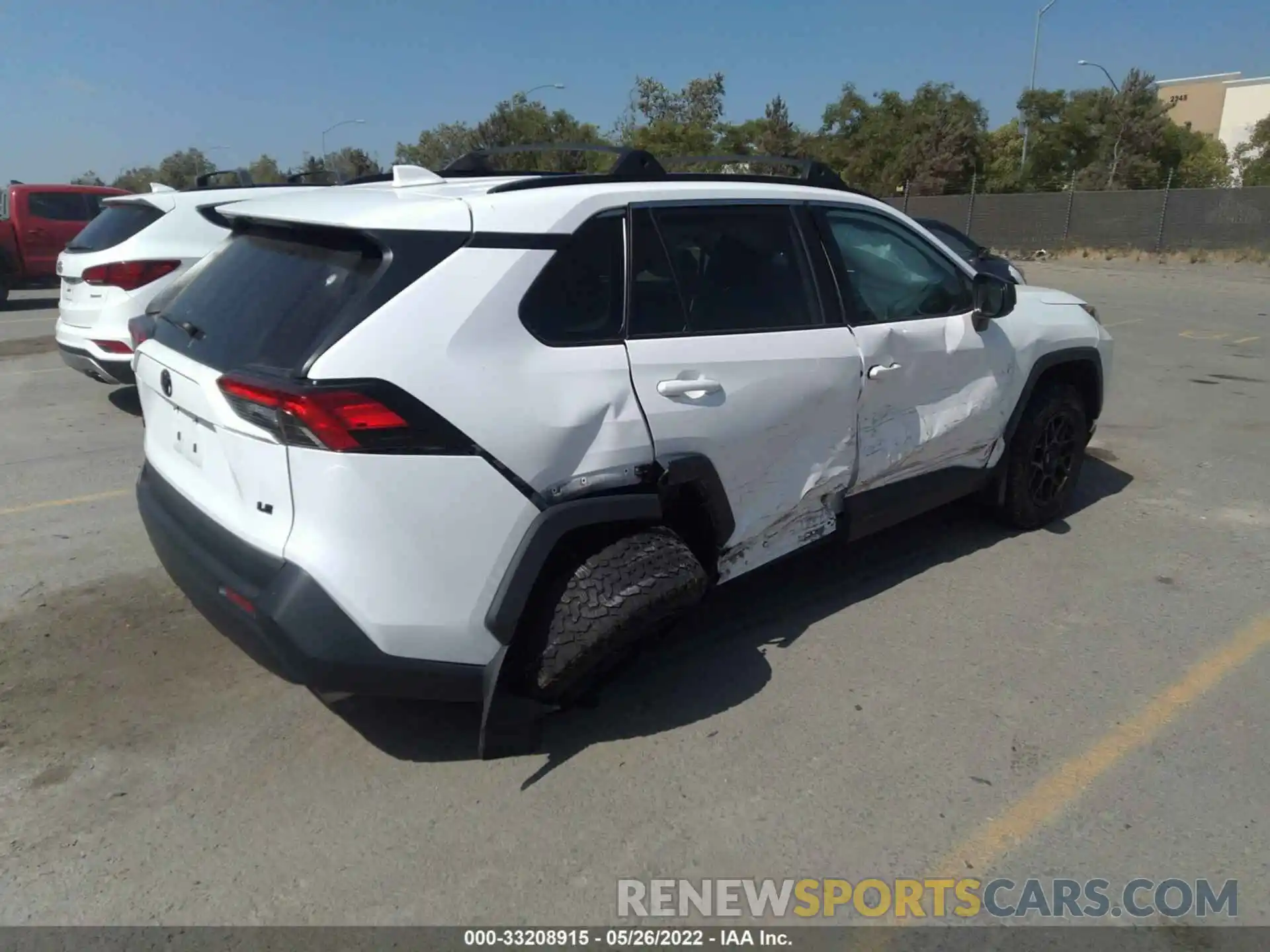 4 Photograph of a damaged car 2T3H1RFV7LW083174 TOYOTA RAV4 2020