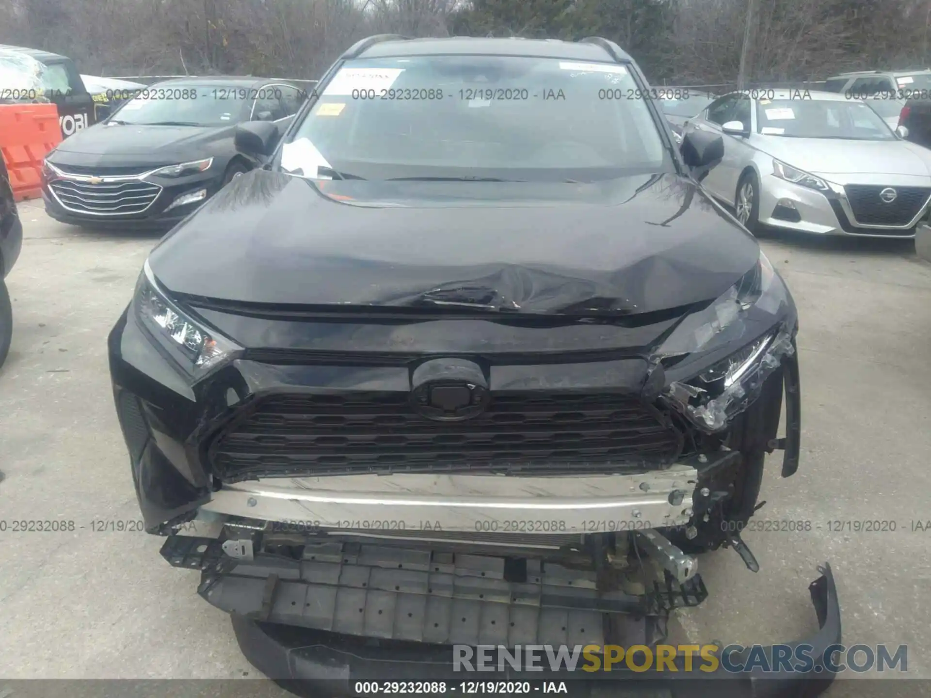 6 Photograph of a damaged car 2T3H1RFV8LC037516 TOYOTA RAV4 2020