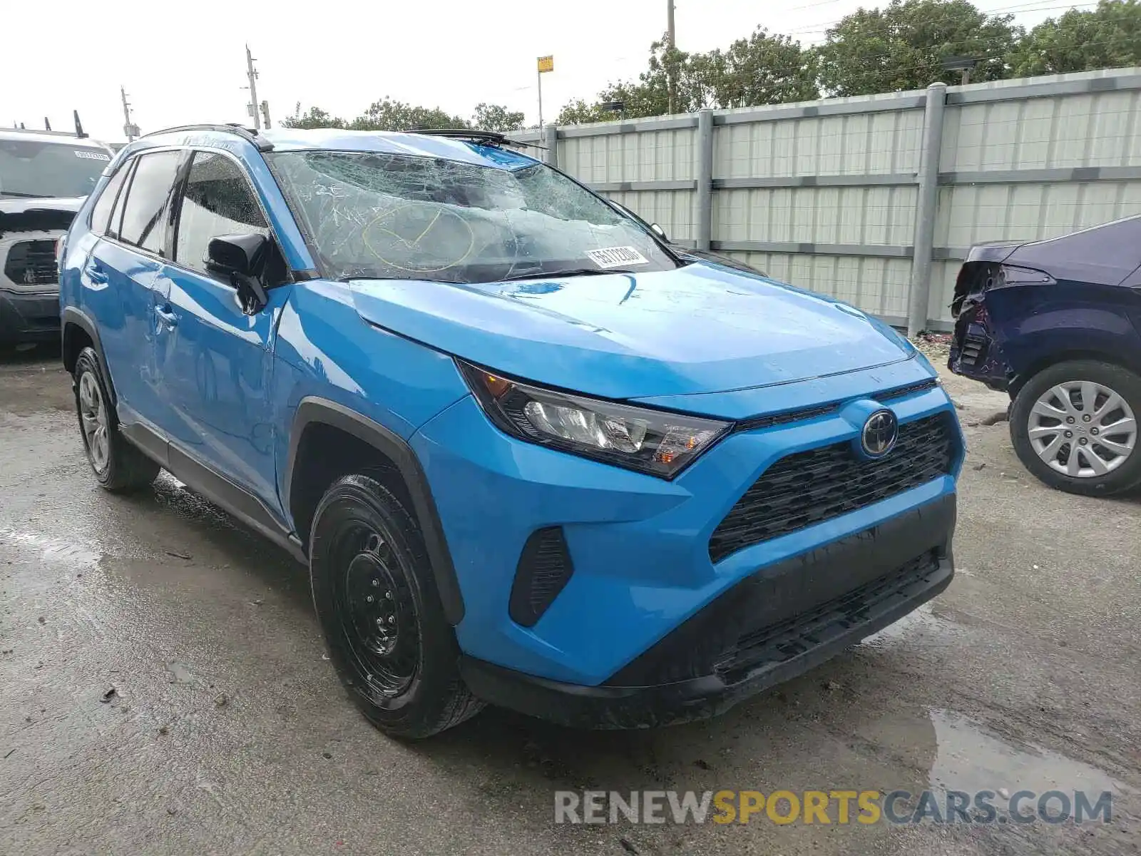 1 Photograph of a damaged car 2T3H1RFV8LC039900 TOYOTA RAV4 2020