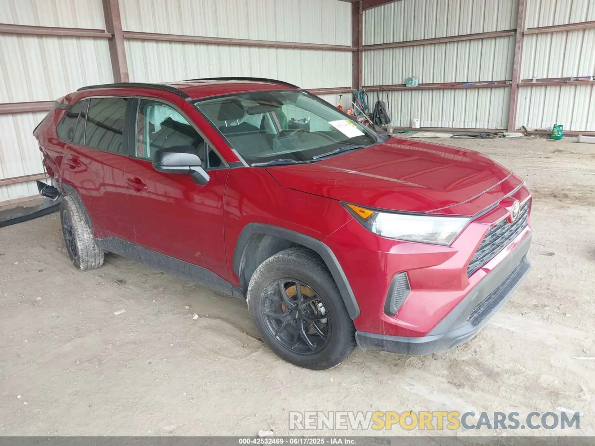 1 Photograph of a damaged car 2T3H1RFV8LC046622 TOYOTA RAV4 2020