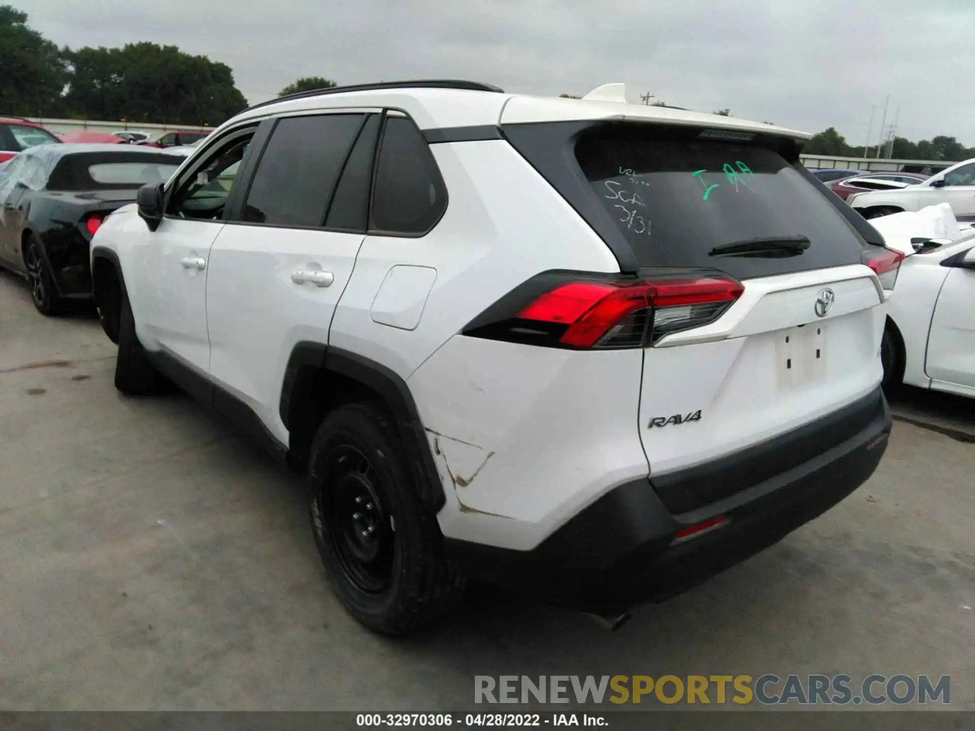 3 Photograph of a damaged car 2T3H1RFV8LC046975 TOYOTA RAV4 2020