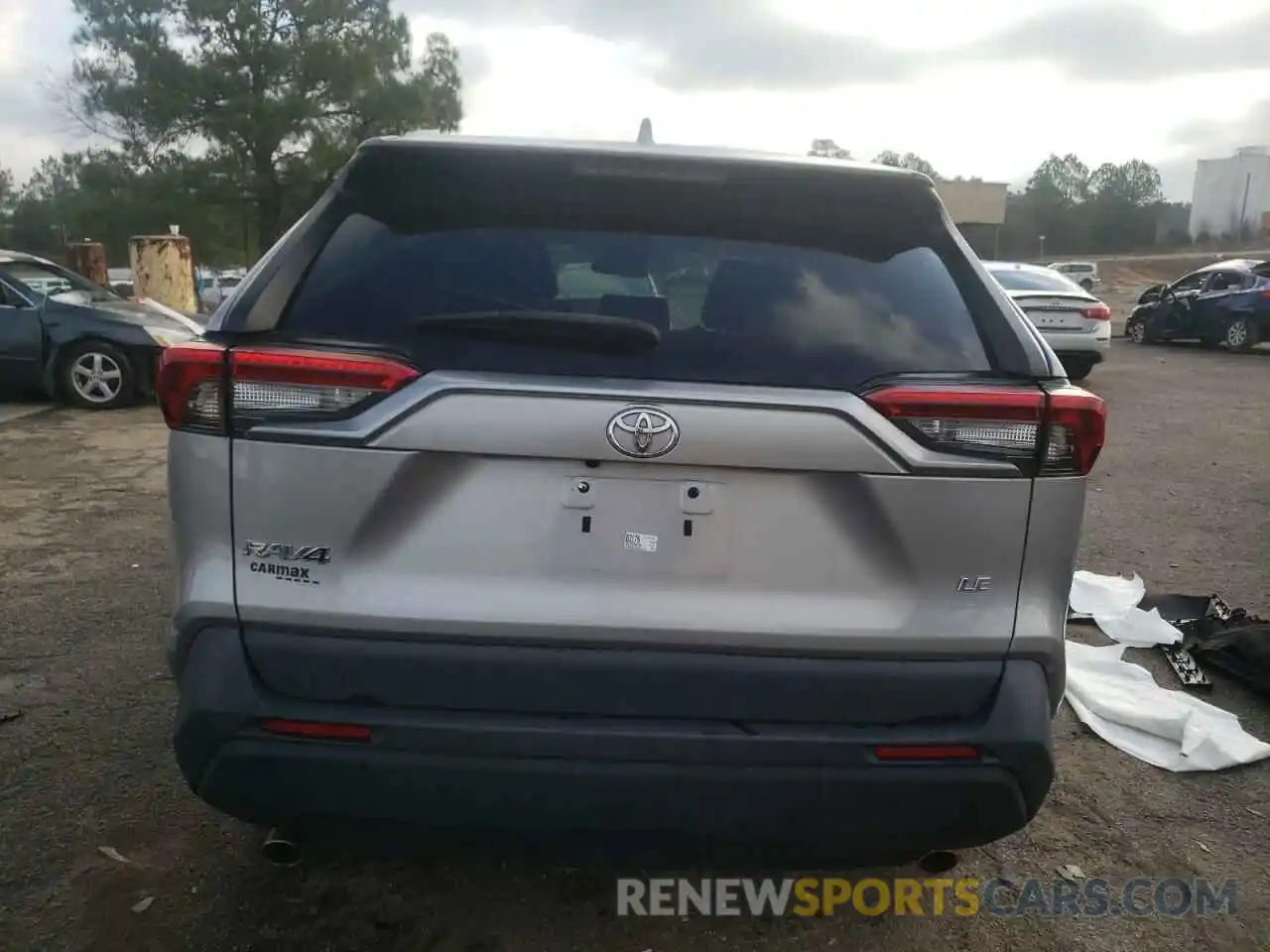 6 Photograph of a damaged car 2T3H1RFV8LC063176 TOYOTA RAV4 2020