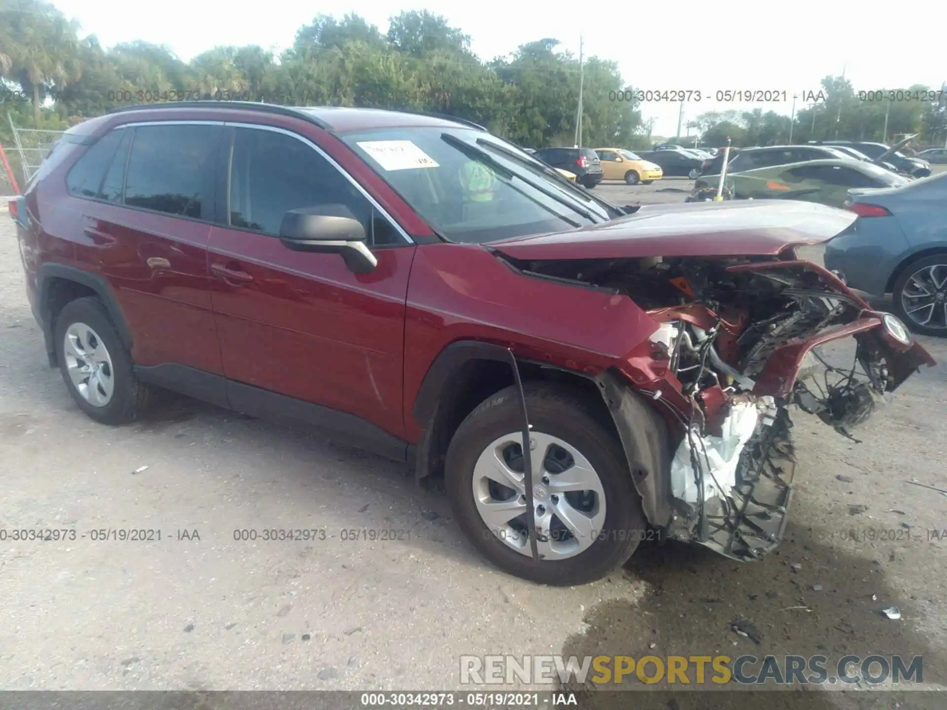 1 Photograph of a damaged car 2T3H1RFV8LC067325 TOYOTA RAV4 2020