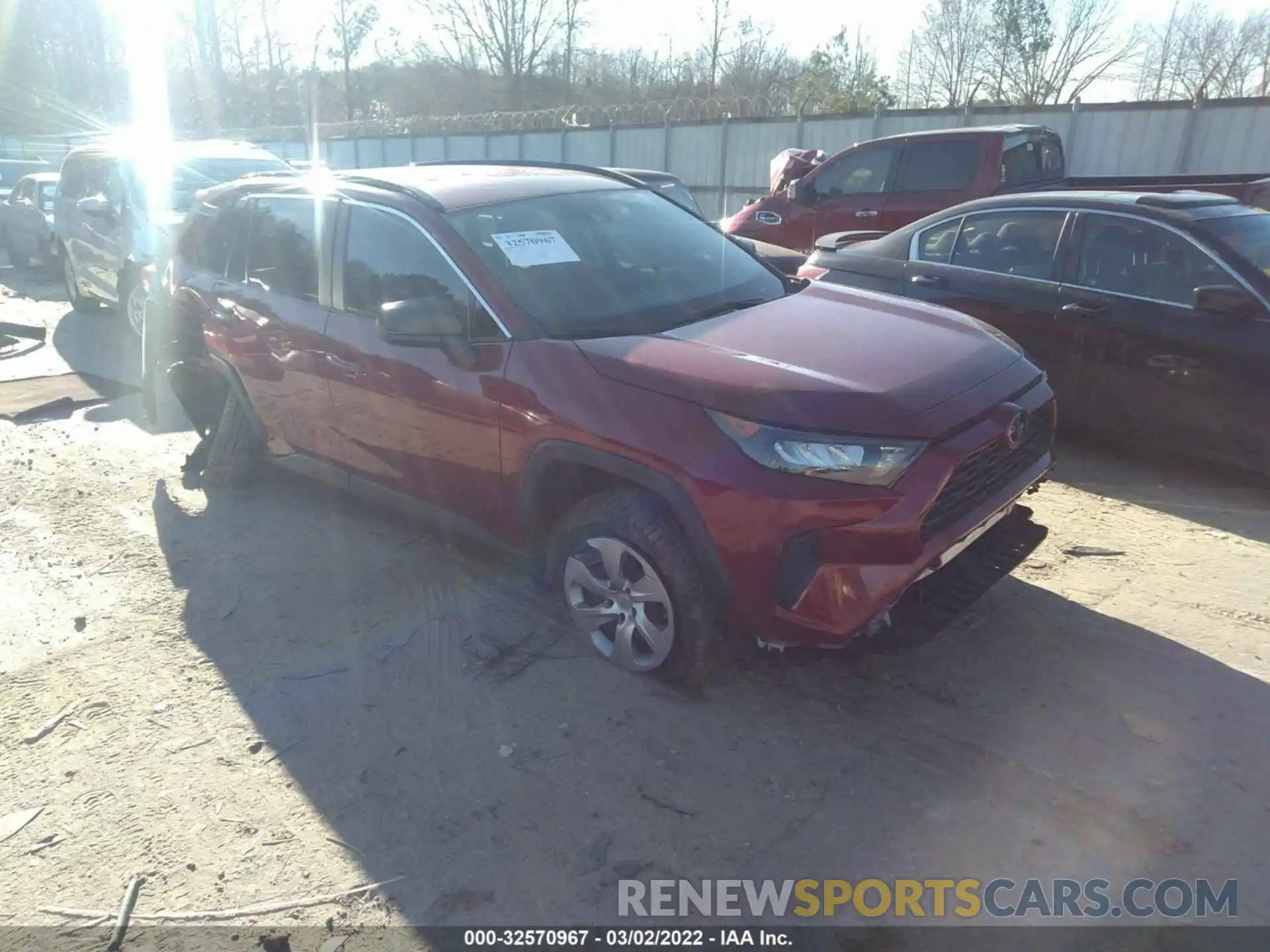 1 Photograph of a damaged car 2T3H1RFV8LW060423 TOYOTA RAV4 2020