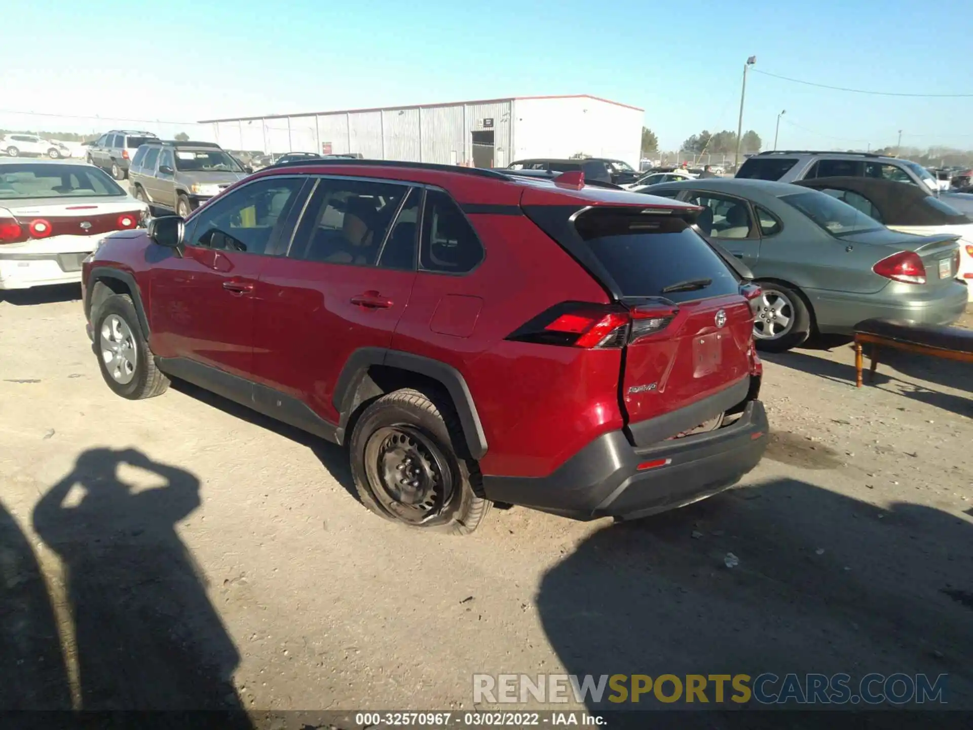 3 Photograph of a damaged car 2T3H1RFV8LW060423 TOYOTA RAV4 2020