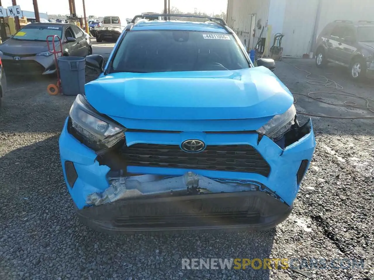 5 Photograph of a damaged car 2T3H1RFV8LW060597 TOYOTA RAV4 2020