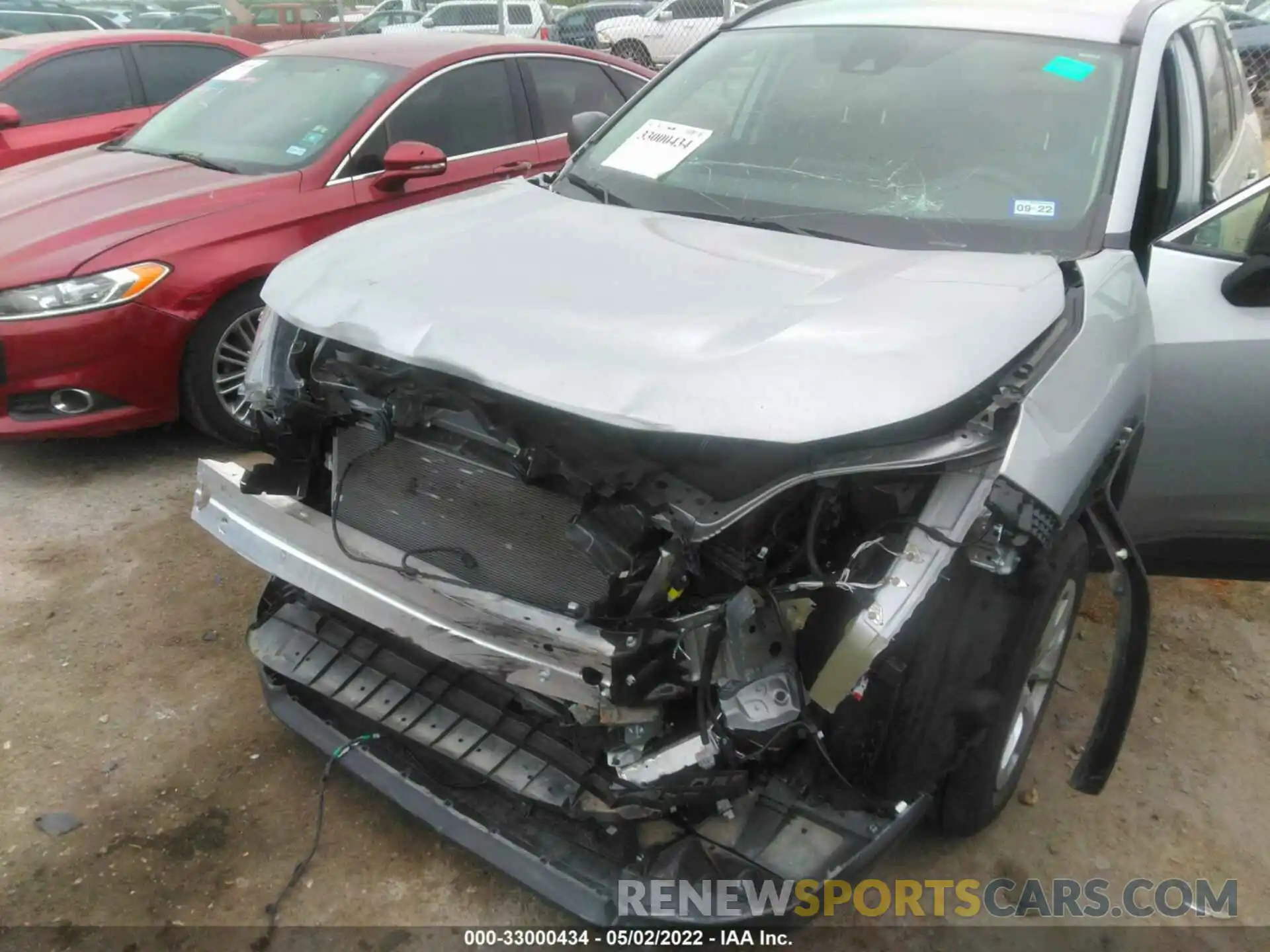 6 Photograph of a damaged car 2T3H1RFV8LW085578 TOYOTA RAV4 2020