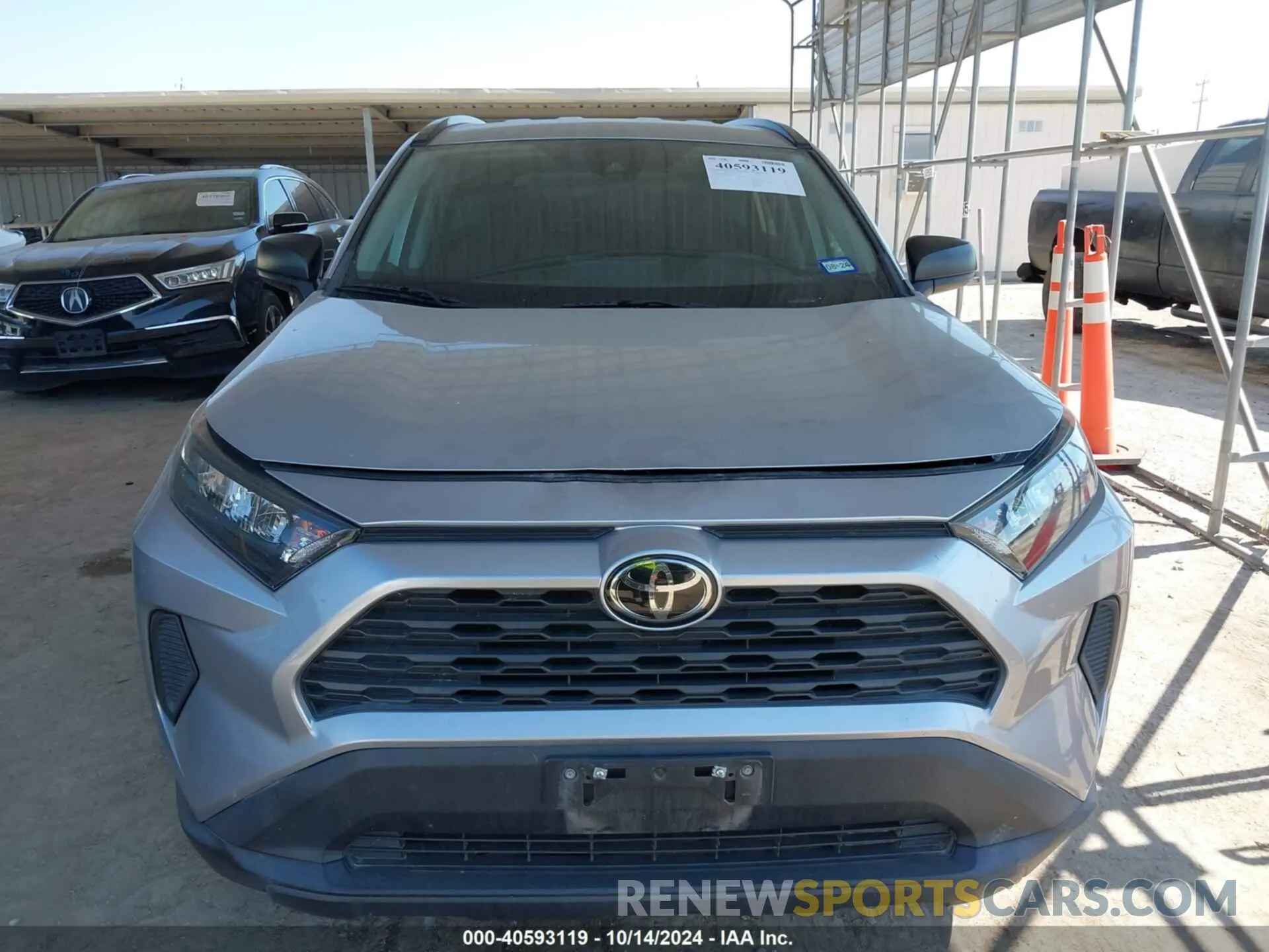 11 Photograph of a damaged car 2T3H1RFV8LW088836 TOYOTA RAV4 2020