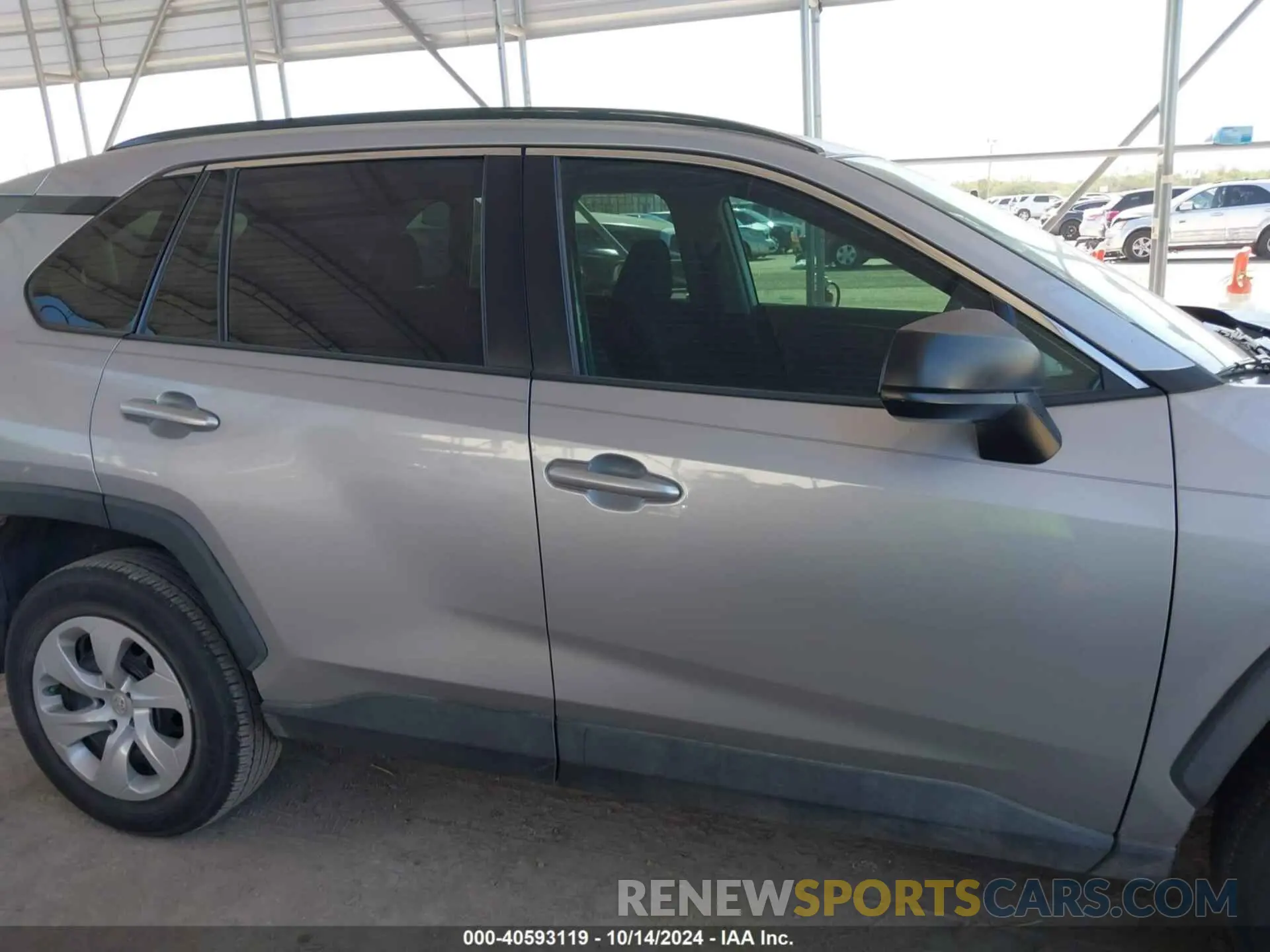 12 Photograph of a damaged car 2T3H1RFV8LW088836 TOYOTA RAV4 2020