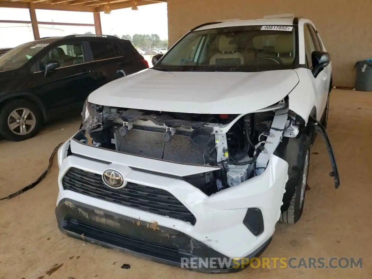 2 Photograph of a damaged car 2T3H1RFV8LW091347 TOYOTA RAV4 2020