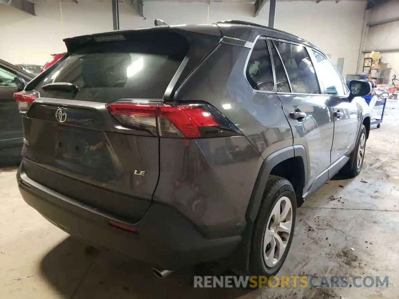 4 Photograph of a damaged car 2T3H1RFV8LW093695 TOYOTA RAV4 2020