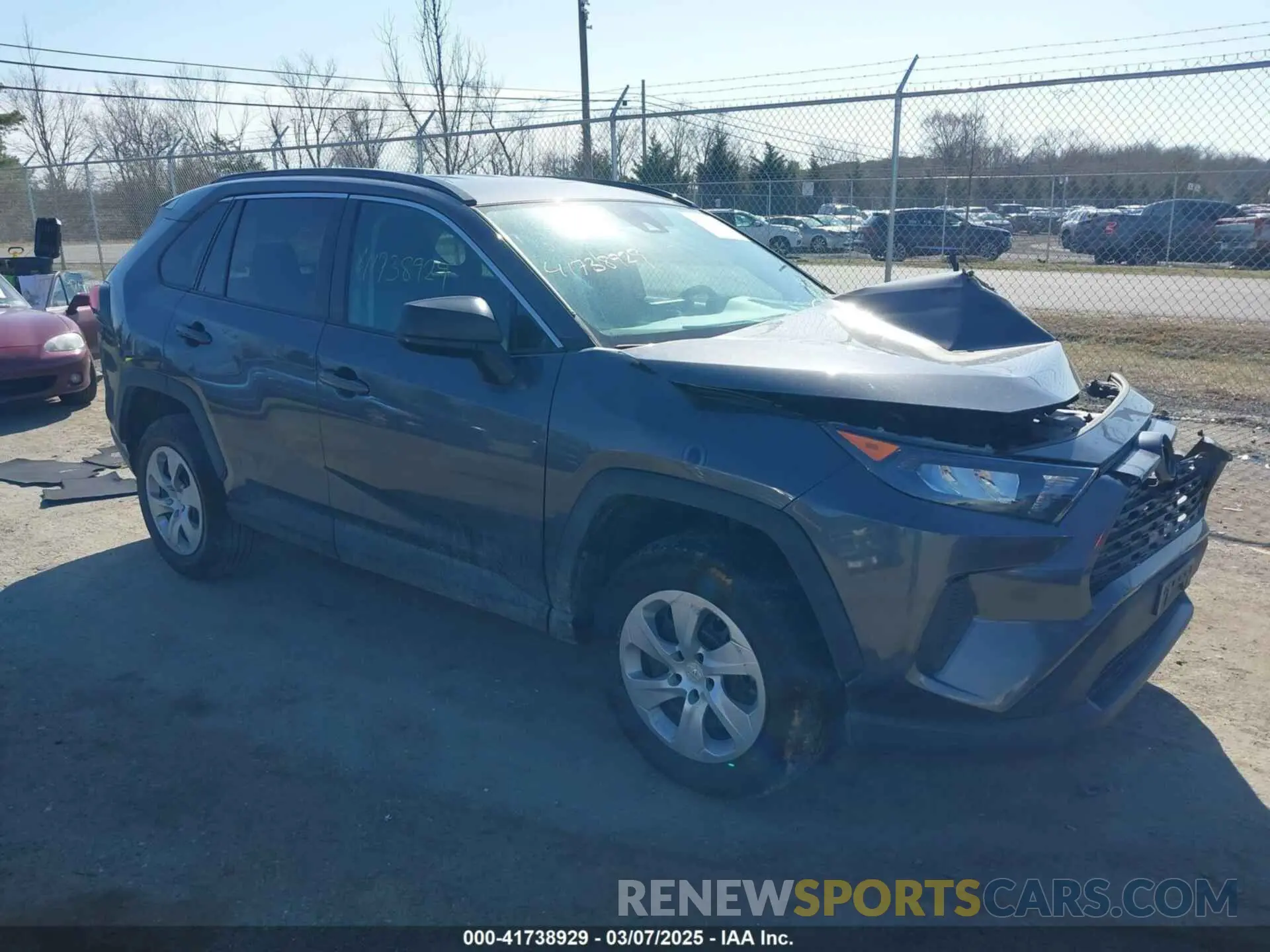 1 Photograph of a damaged car 2T3H1RFV8LW103724 TOYOTA RAV4 2020