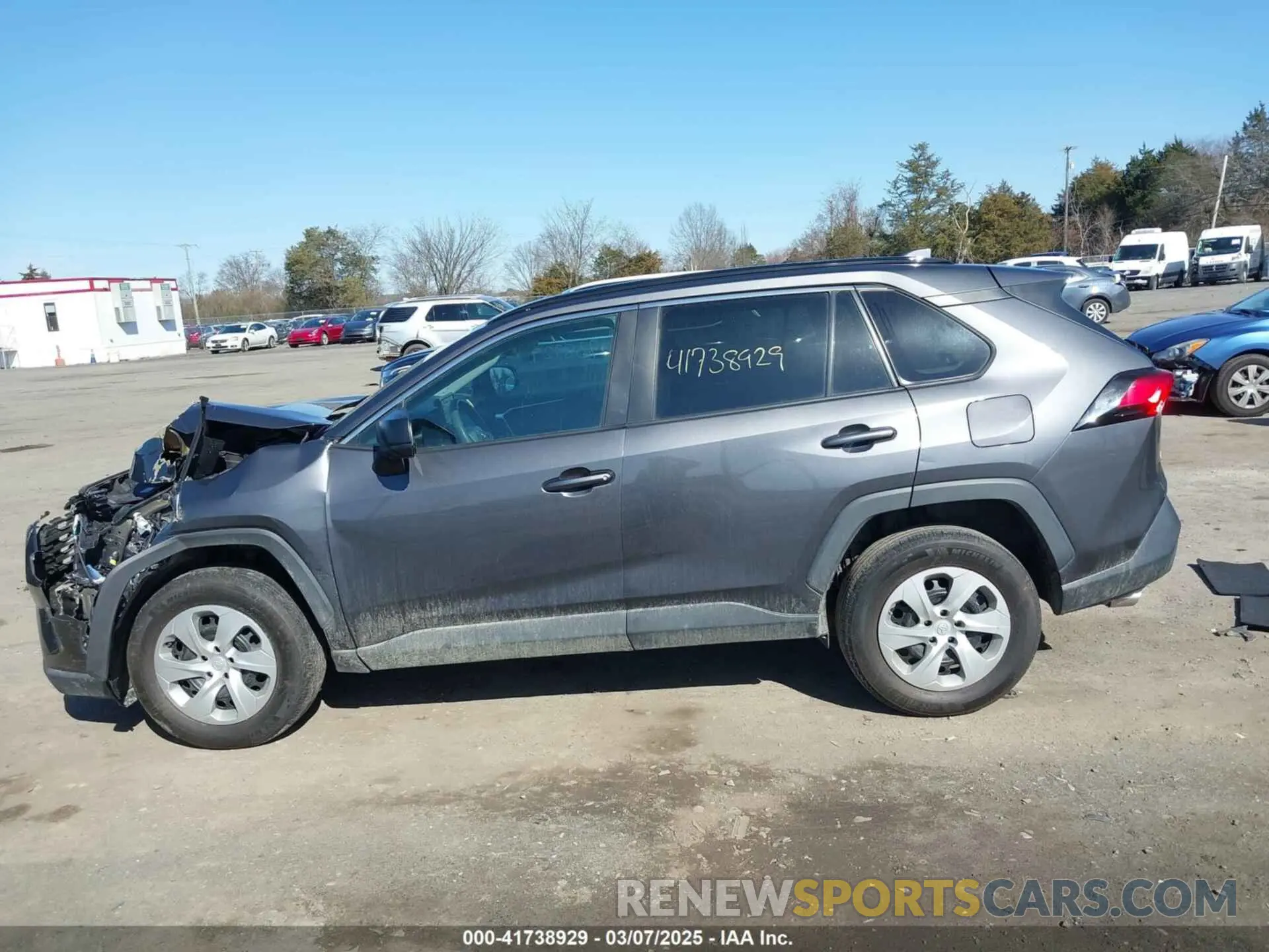 14 Photograph of a damaged car 2T3H1RFV8LW103724 TOYOTA RAV4 2020