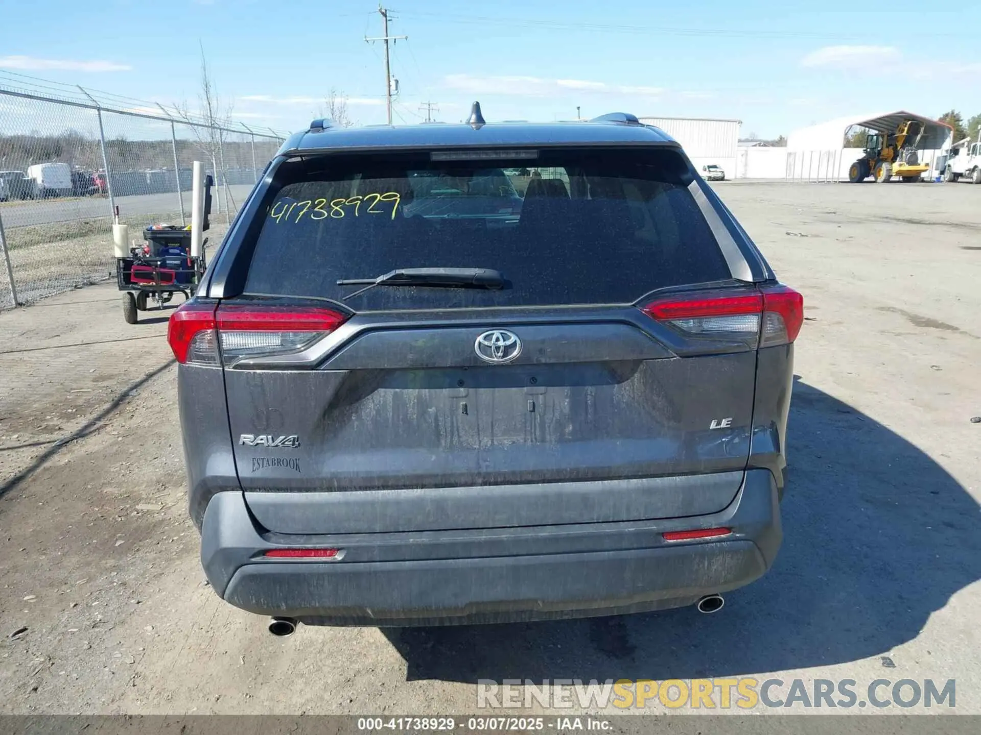 16 Photograph of a damaged car 2T3H1RFV8LW103724 TOYOTA RAV4 2020
