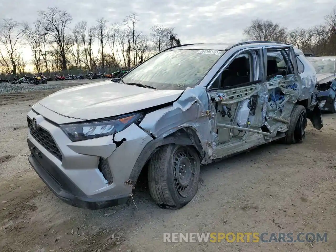 1 Photograph of a damaged car 2T3H1RFV9LC033975 TOYOTA RAV4 2020