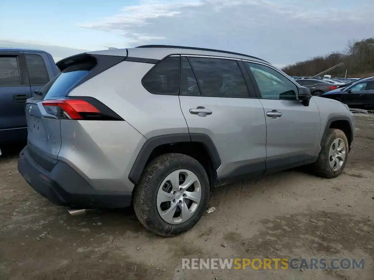 3 Photograph of a damaged car 2T3H1RFV9LC033975 TOYOTA RAV4 2020