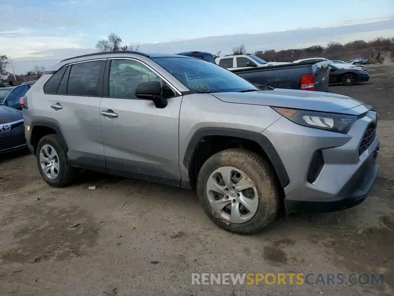 4 Photograph of a damaged car 2T3H1RFV9LC033975 TOYOTA RAV4 2020