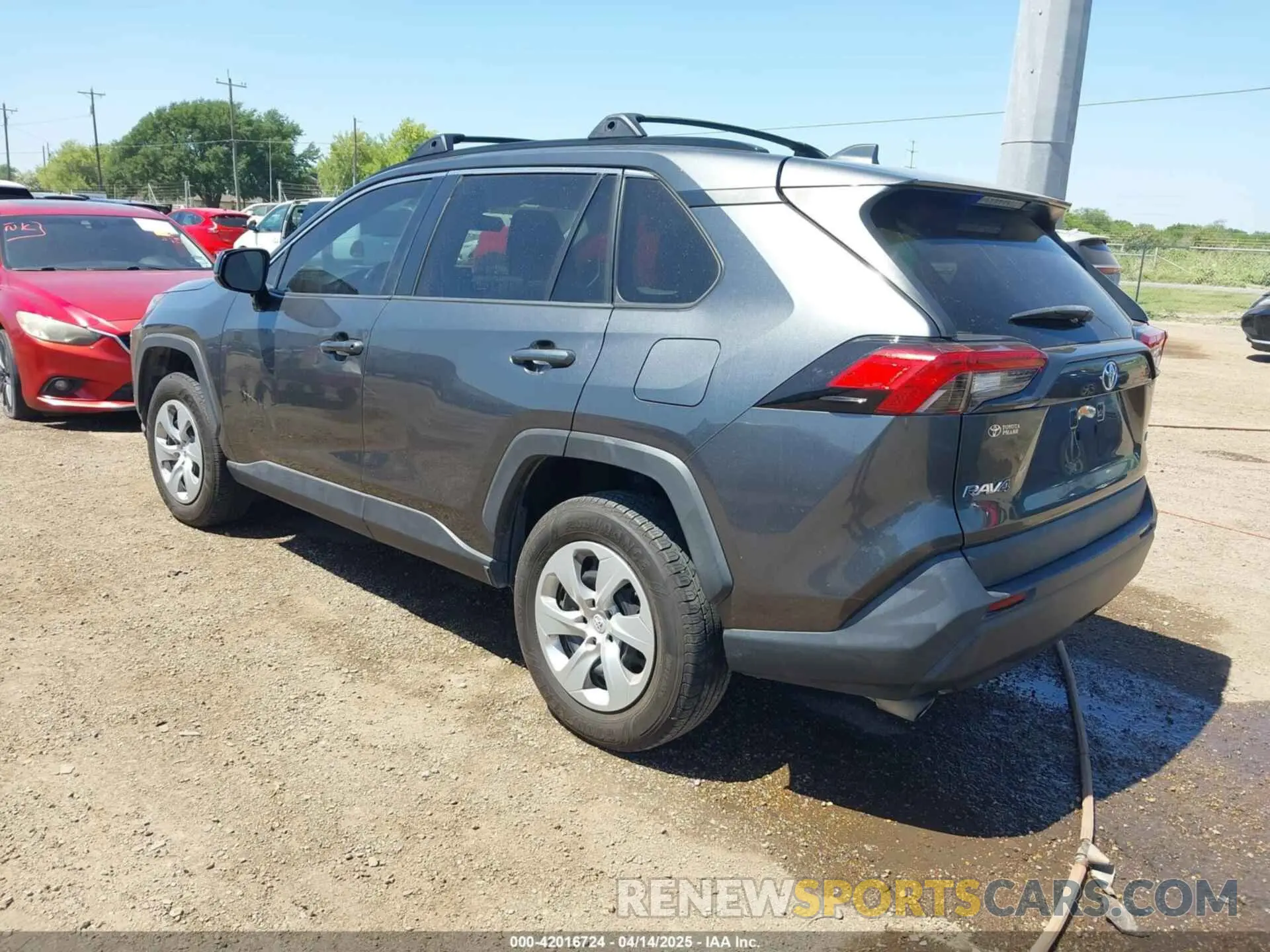 3 Photograph of a damaged car 2T3H1RFV9LC034317 TOYOTA RAV4 2020
