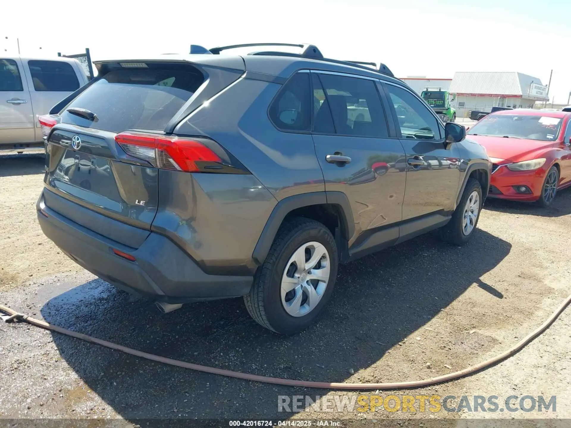 4 Photograph of a damaged car 2T3H1RFV9LC034317 TOYOTA RAV4 2020