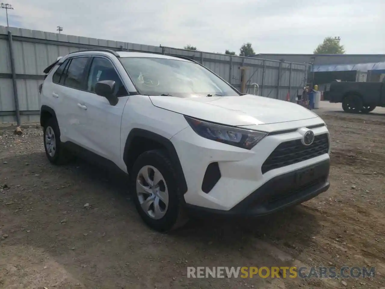 1 Photograph of a damaged car 2T3H1RFV9LC036830 TOYOTA RAV4 2020