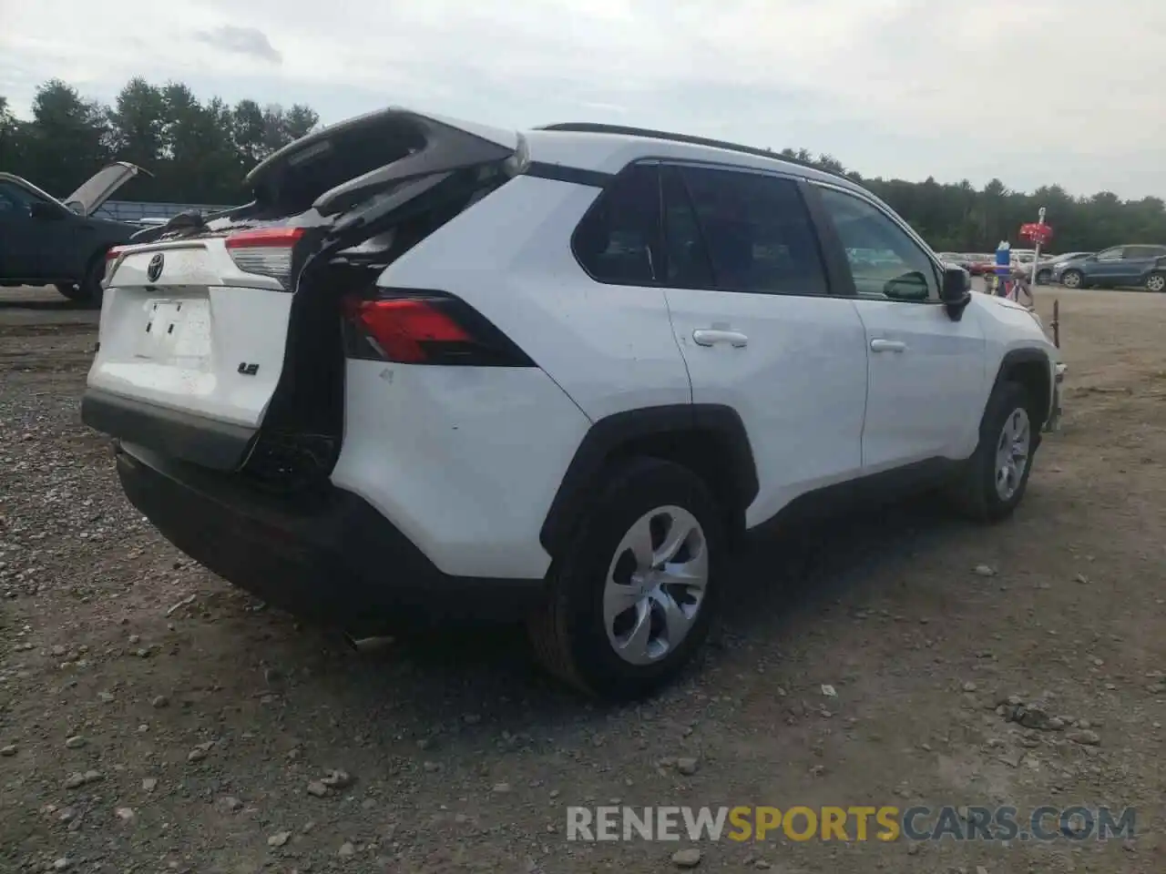 4 Photograph of a damaged car 2T3H1RFV9LC036830 TOYOTA RAV4 2020