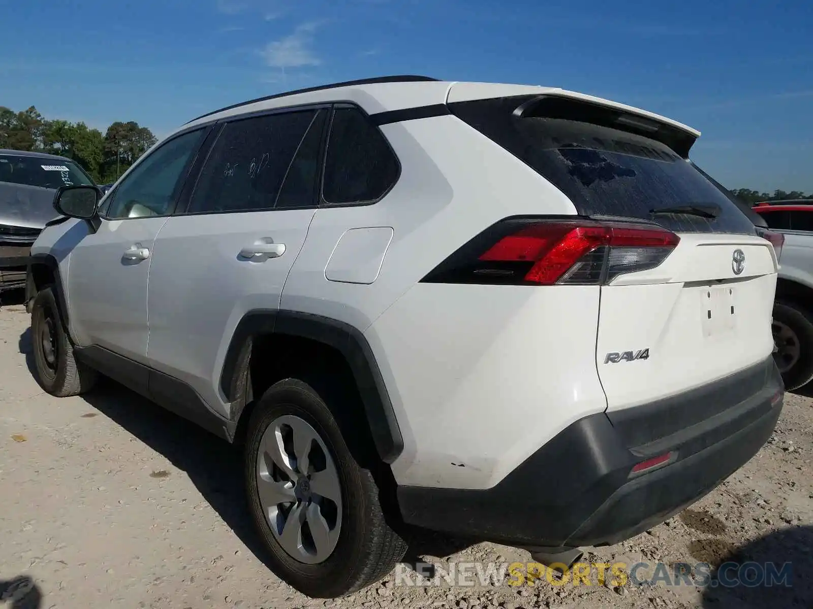 3 Photograph of a damaged car 2T3H1RFV9LC037332 TOYOTA RAV4 2020