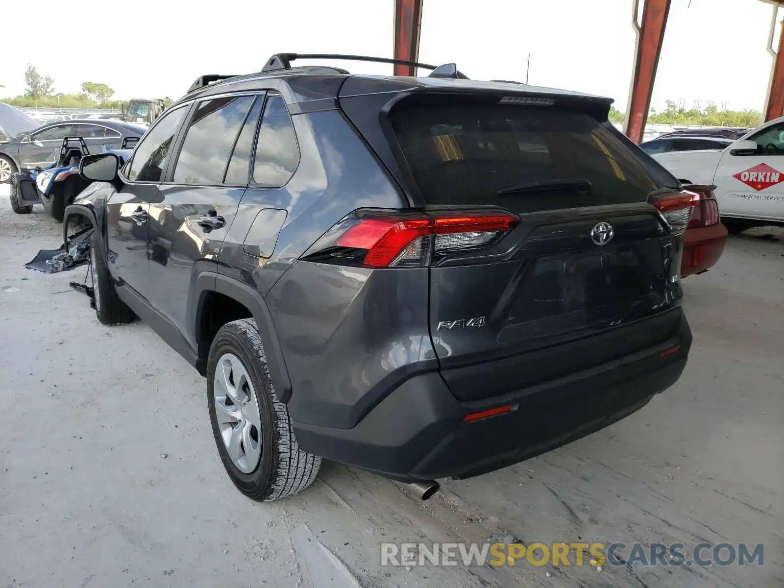 3 Photograph of a damaged car 2T3H1RFV9LC049576 TOYOTA RAV4 2020