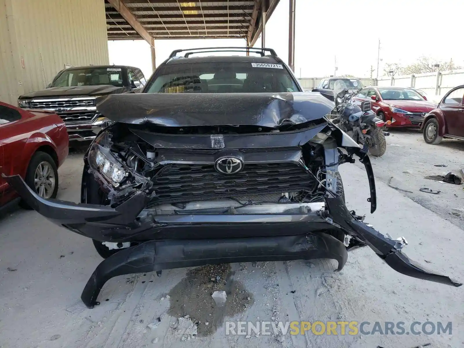 9 Photograph of a damaged car 2T3H1RFV9LC049576 TOYOTA RAV4 2020