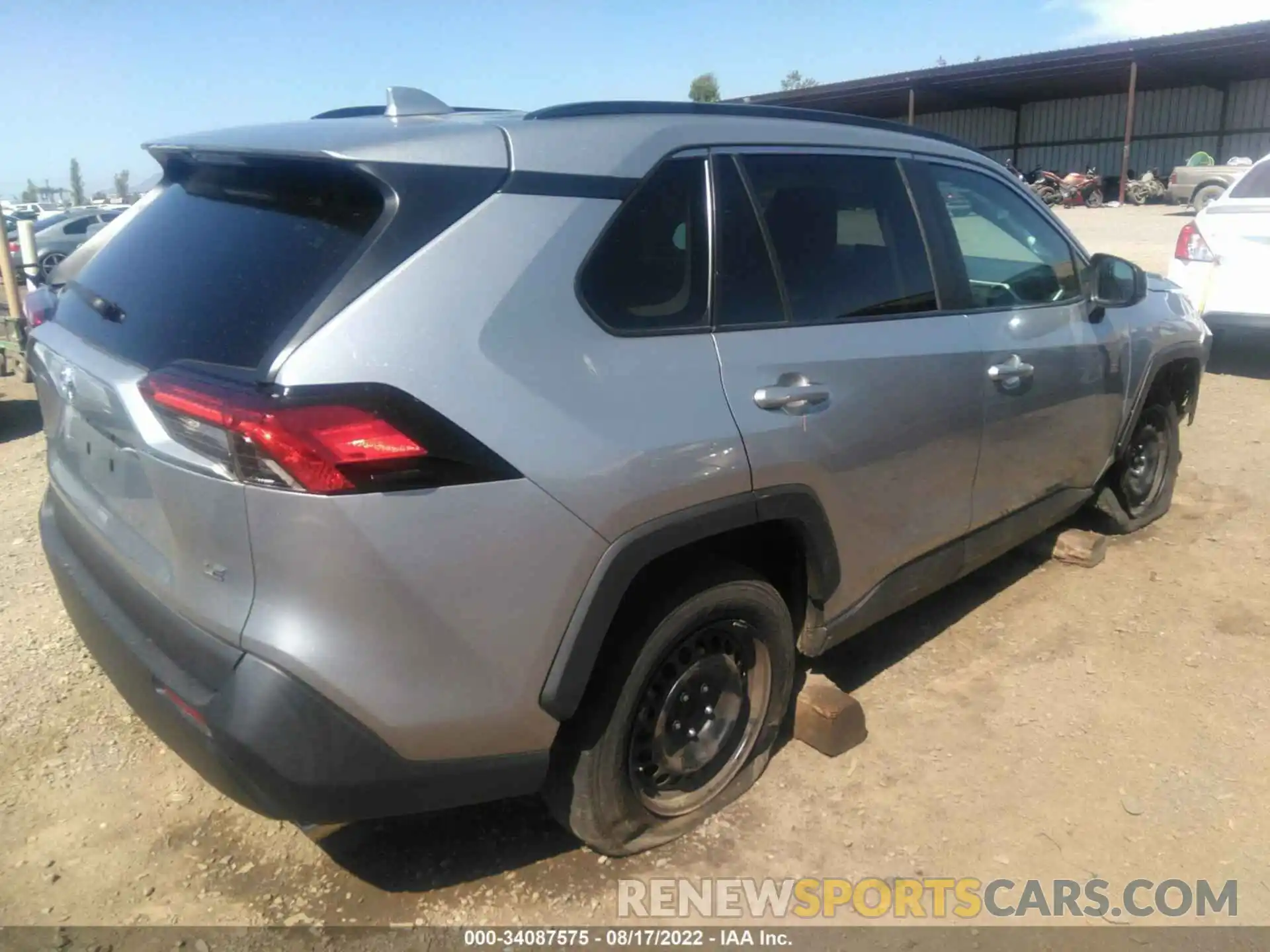 4 Photograph of a damaged car 2T3H1RFV9LC059220 TOYOTA RAV4 2020