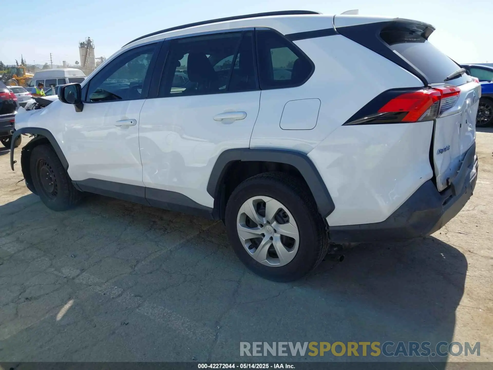 3 Photograph of a damaged car 2T3H1RFV9LC060741 TOYOTA RAV4 2020