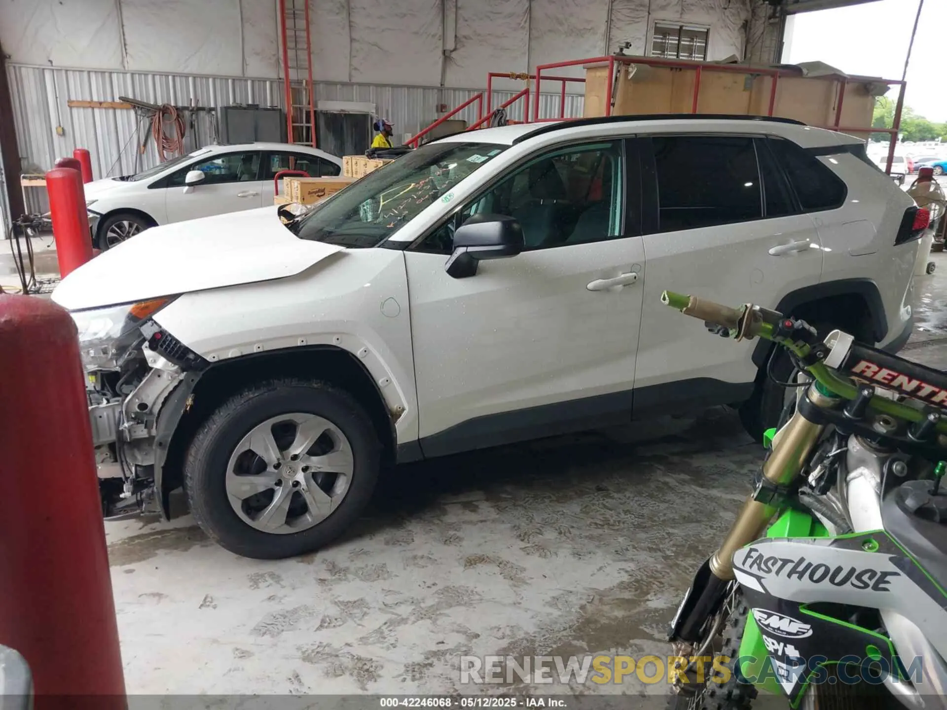 2 Photograph of a damaged car 2T3H1RFV9LC064692 TOYOTA RAV4 2020