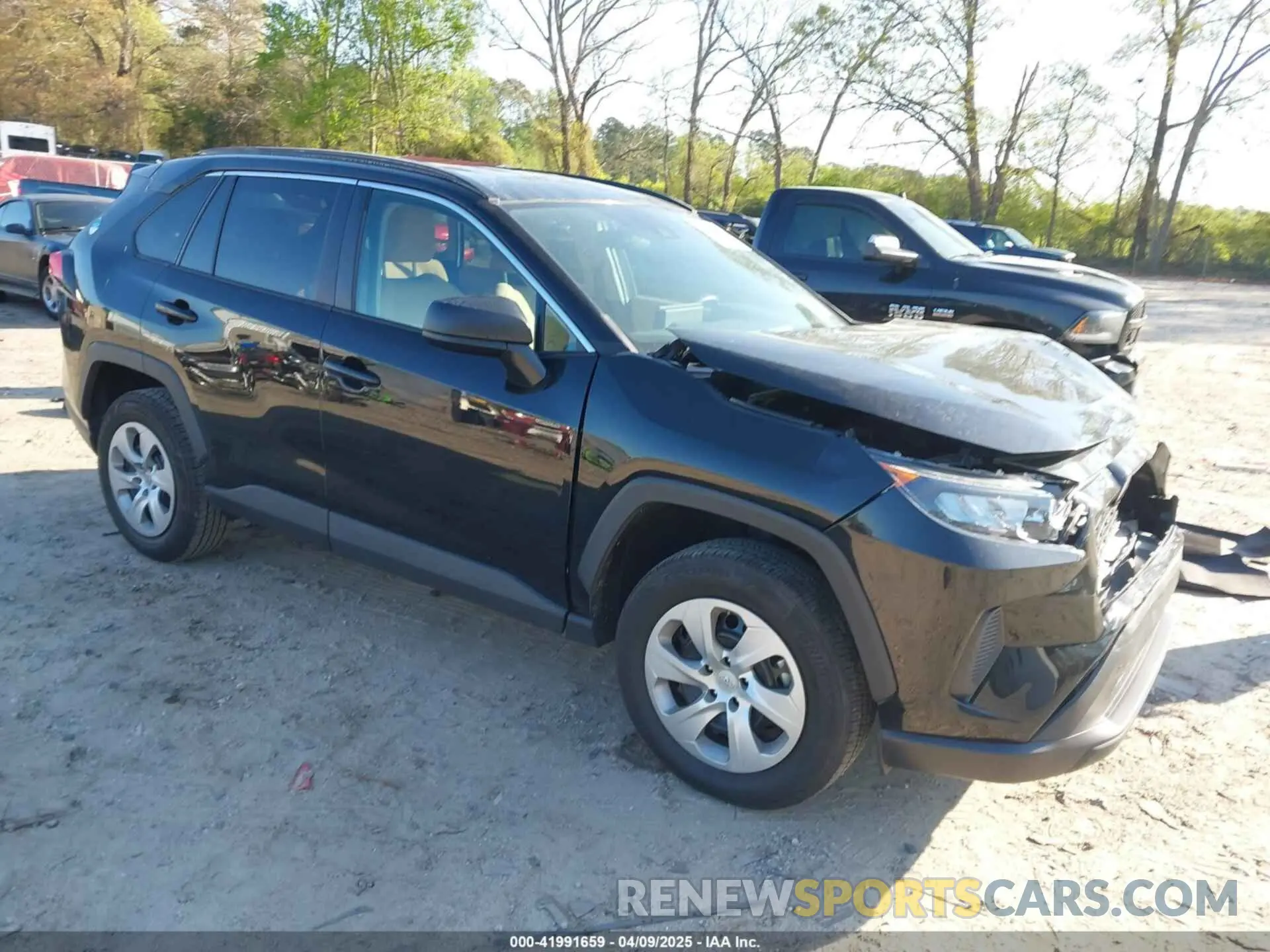 1 Photograph of a damaged car 2T3H1RFV9LC065969 TOYOTA RAV4 2020