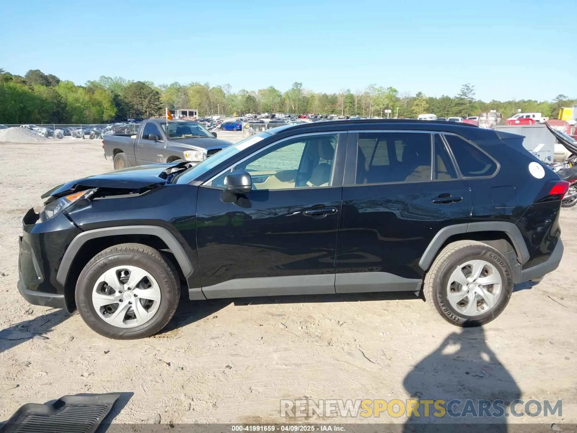 14 Photograph of a damaged car 2T3H1RFV9LC065969 TOYOTA RAV4 2020