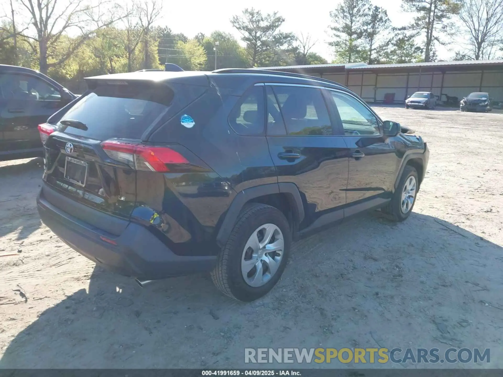 4 Photograph of a damaged car 2T3H1RFV9LC065969 TOYOTA RAV4 2020