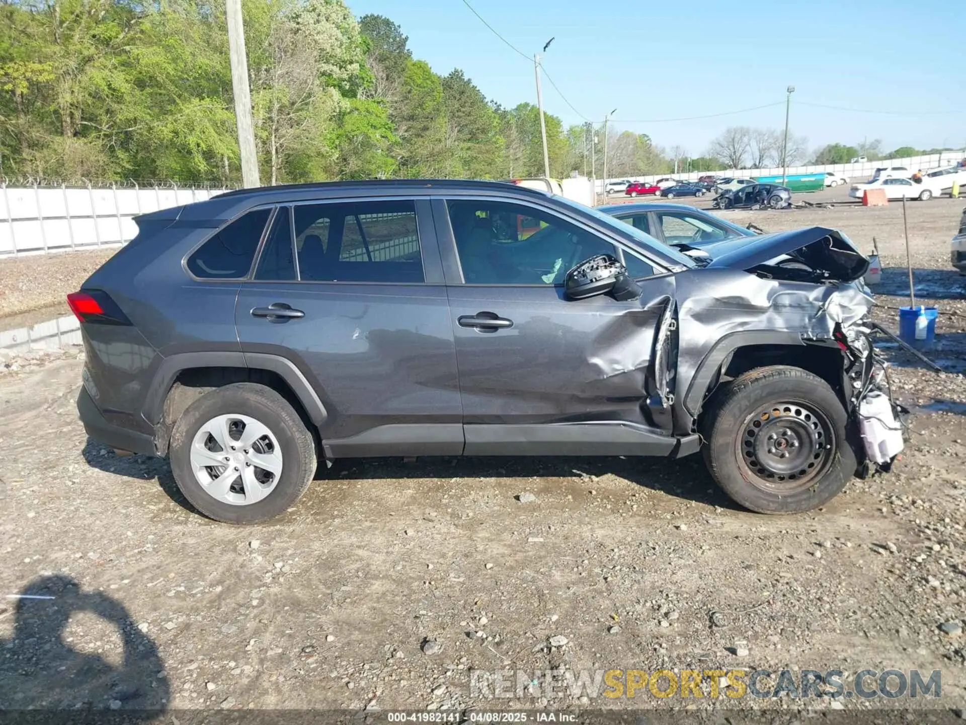 14 Photograph of a damaged car 2T3H1RFV9LC070265 TOYOTA RAV4 2020