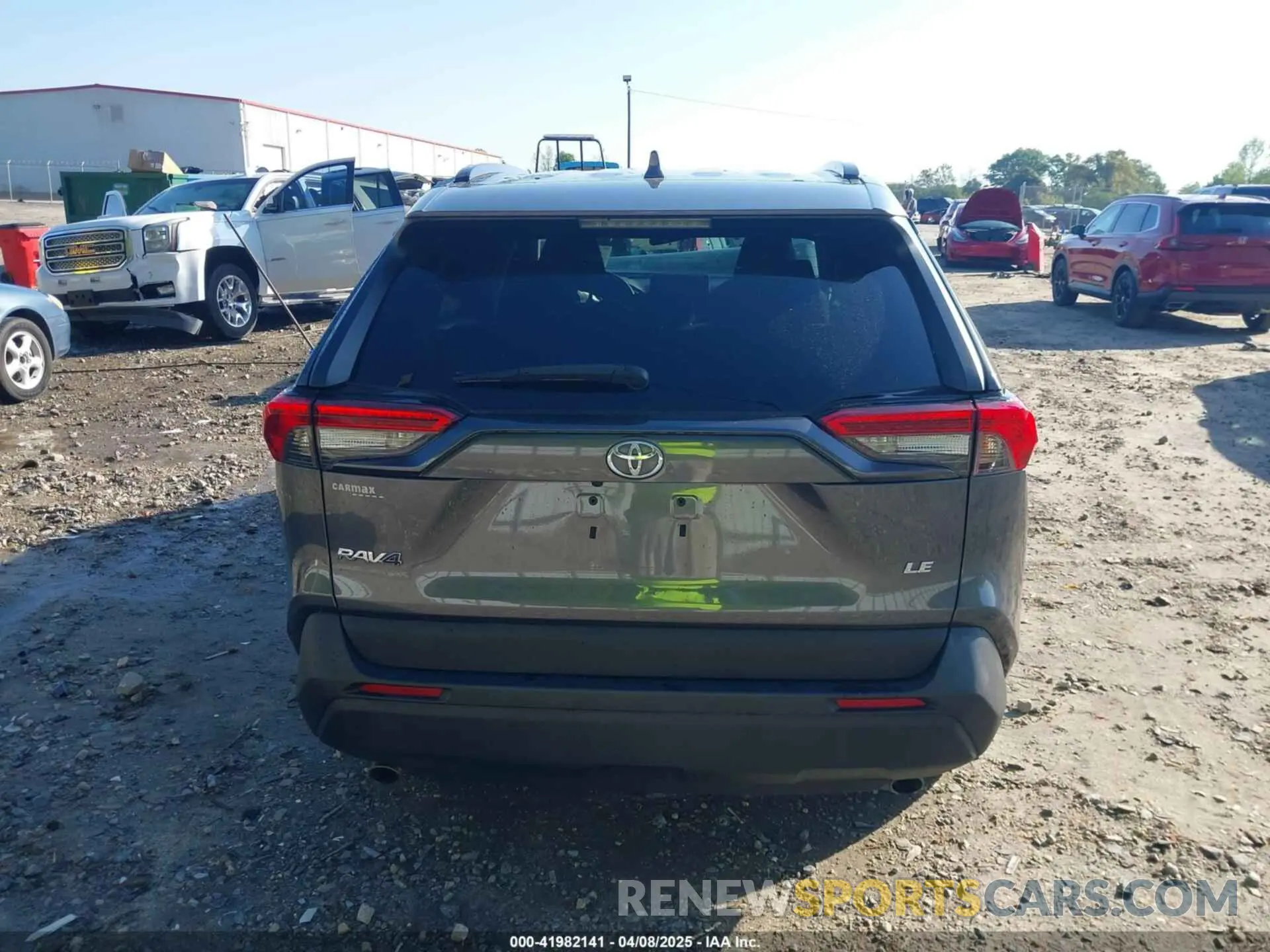 17 Photograph of a damaged car 2T3H1RFV9LC070265 TOYOTA RAV4 2020